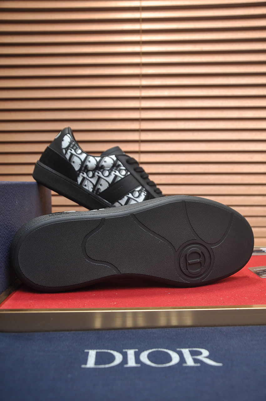 Cistian Louboutin