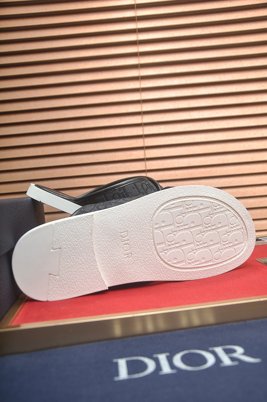Cistian Louboutin