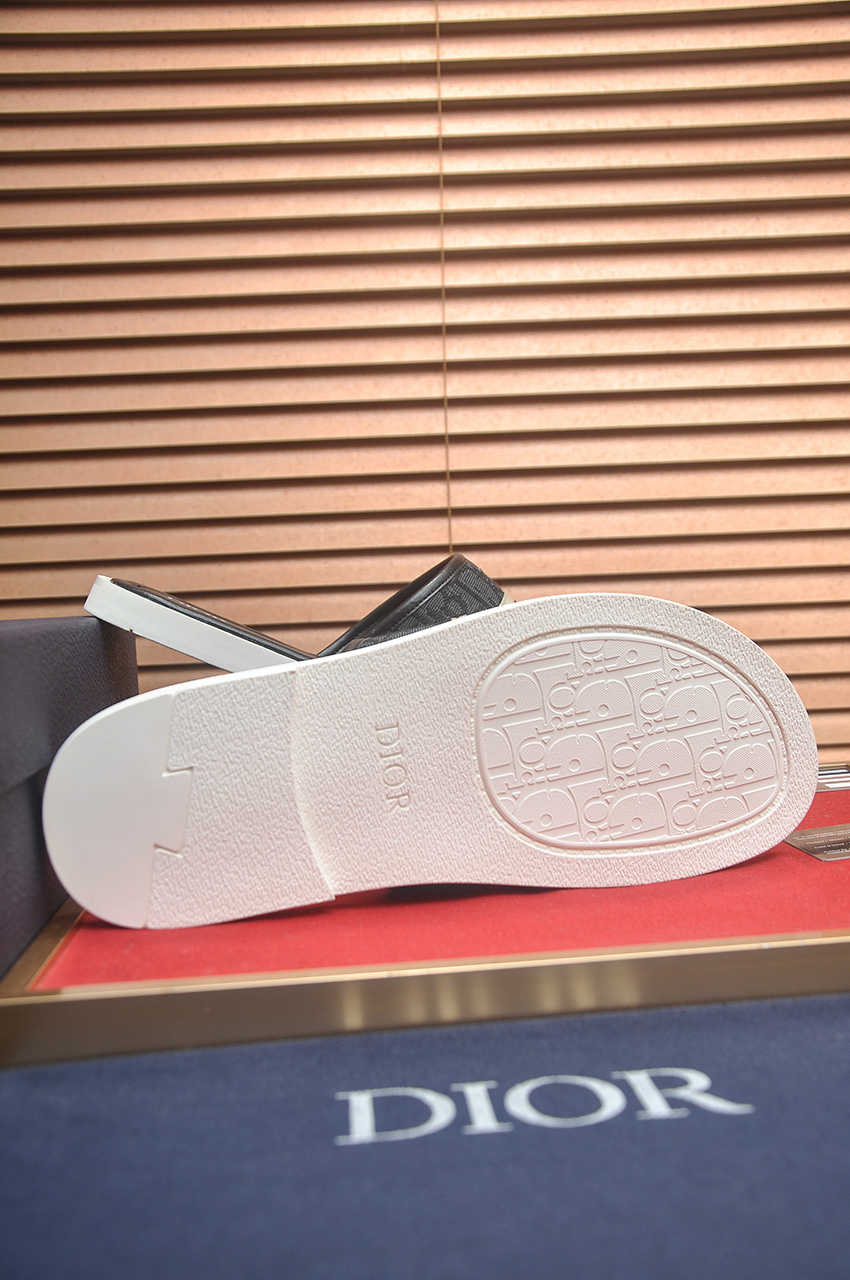 Cistian Louboutin