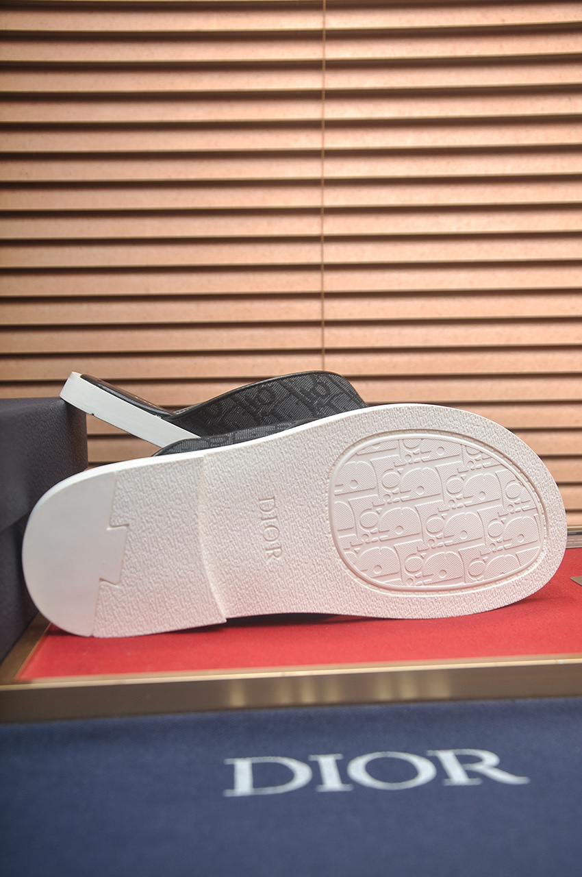 Cistian Louboutin