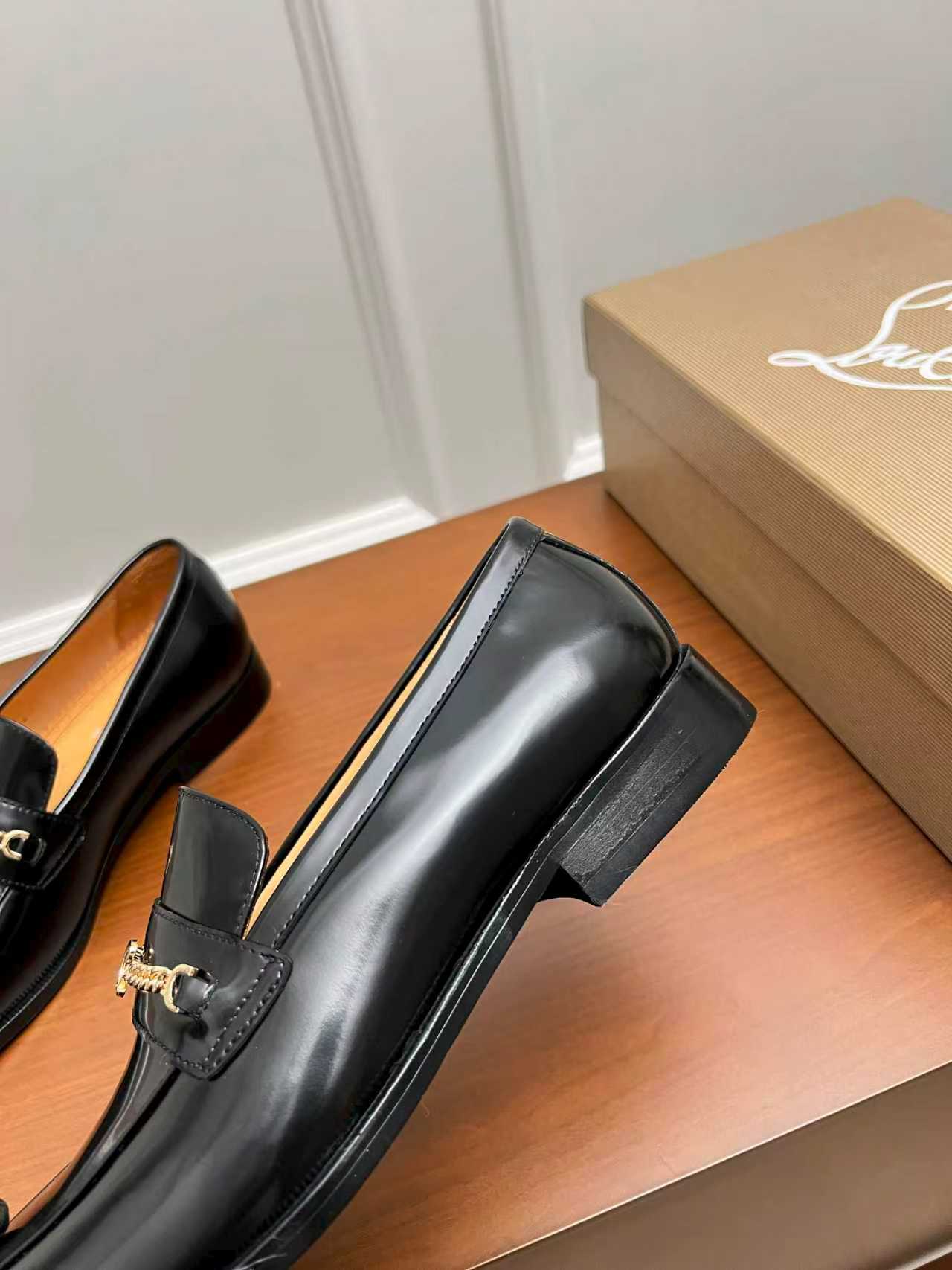 Cistian Louboutin