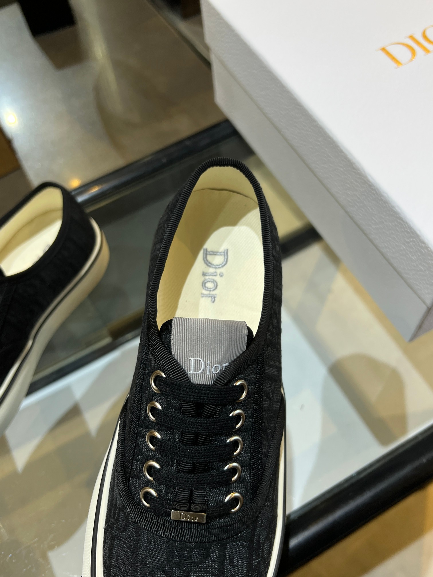 Dior