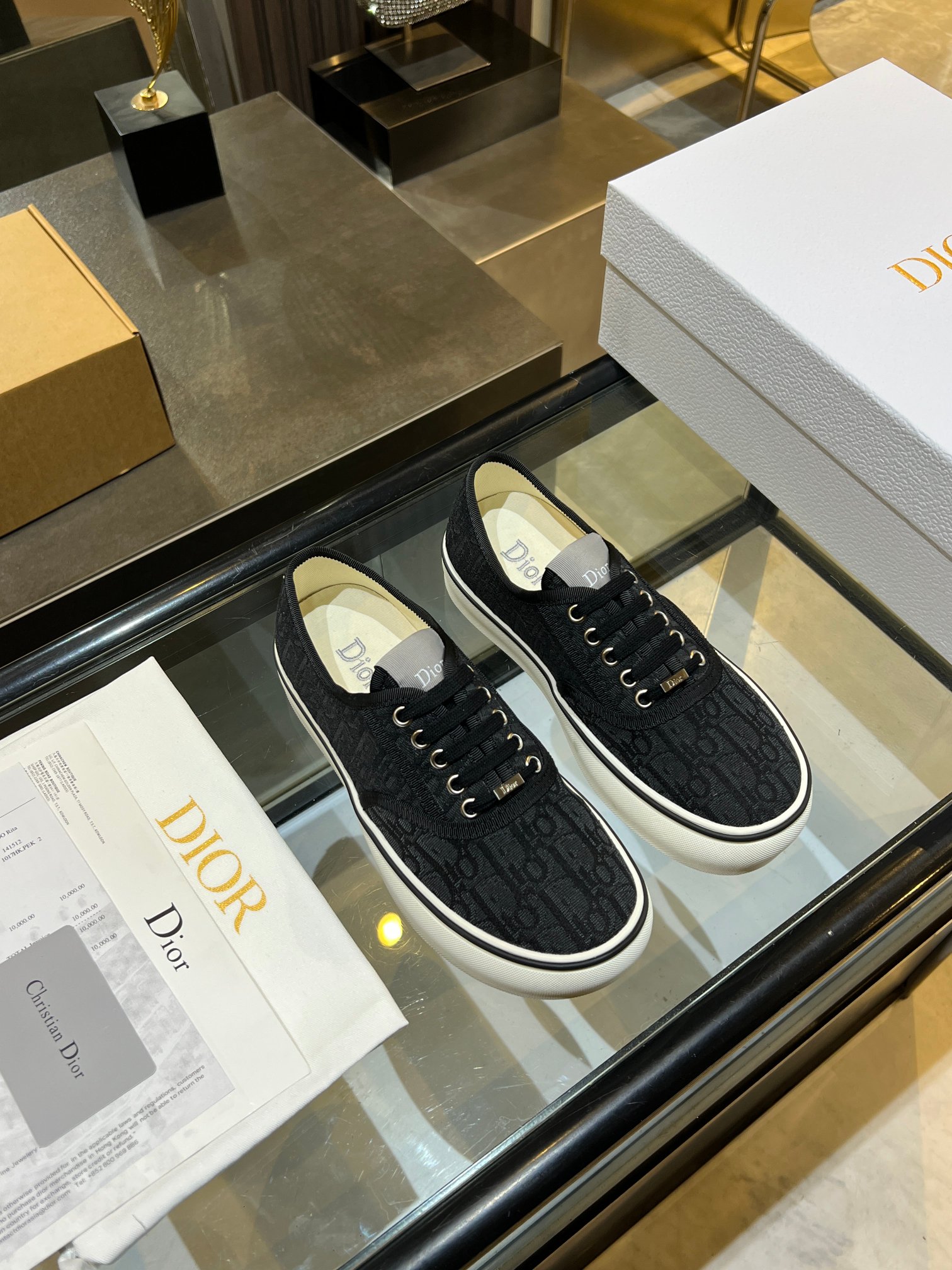 Dior