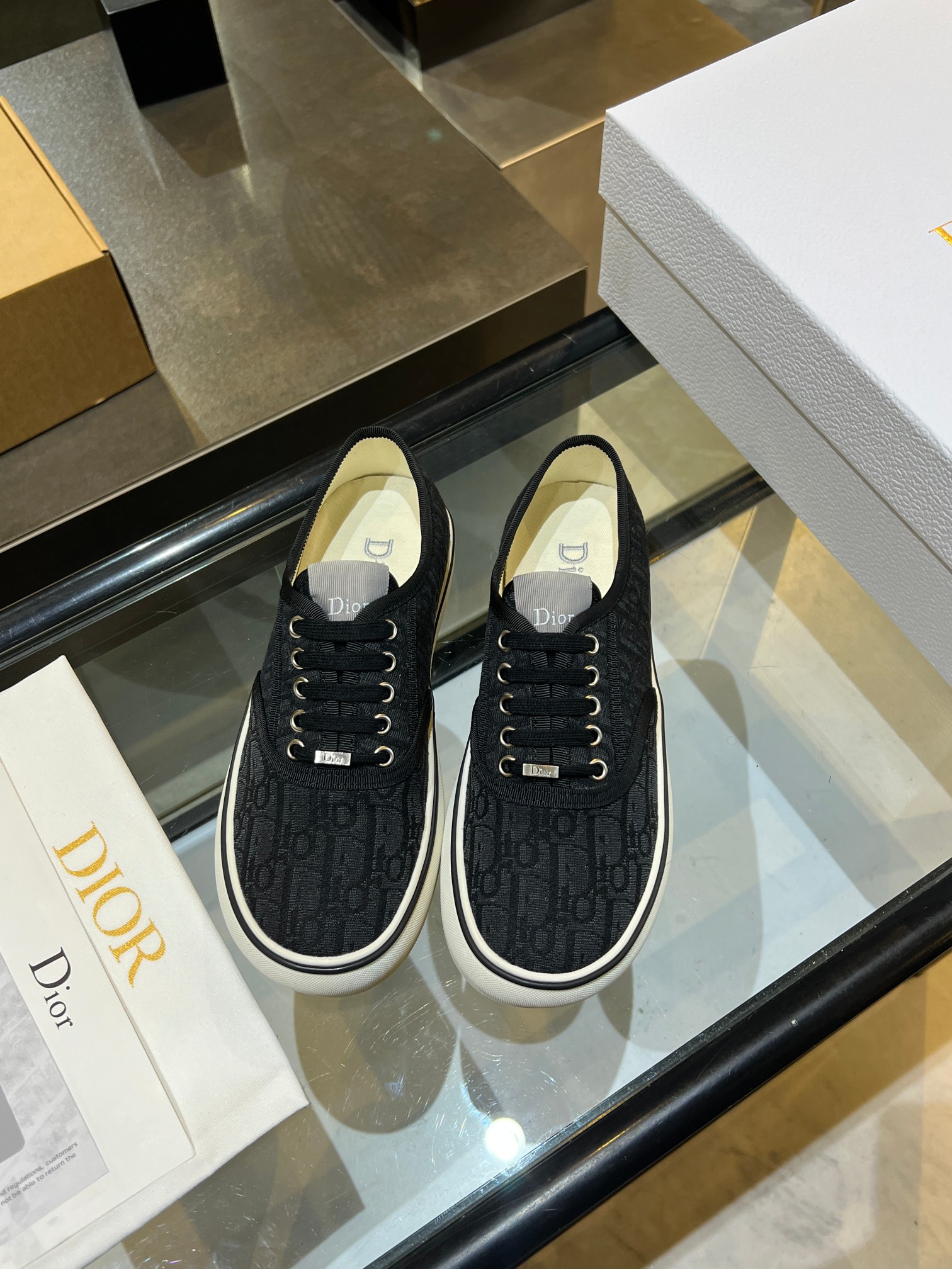 Dior