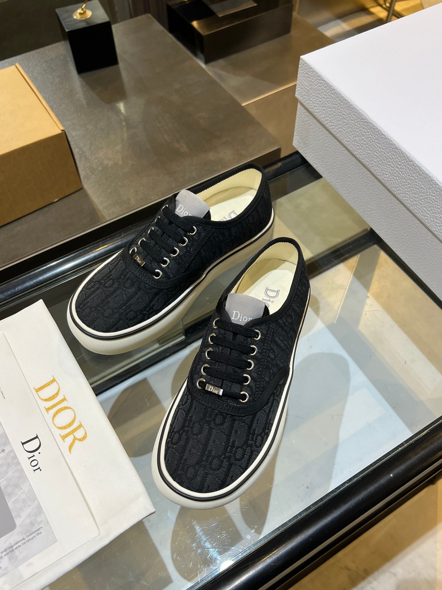 Dior