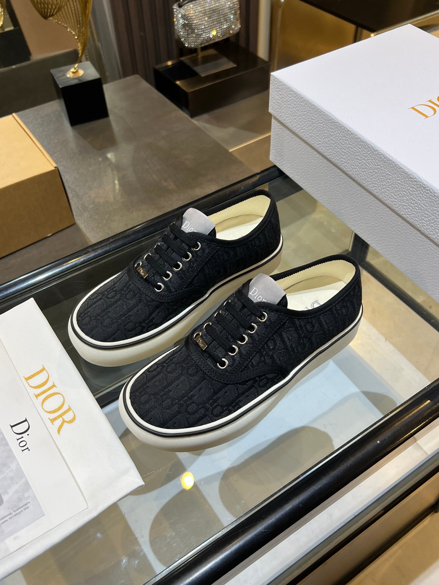 Dior