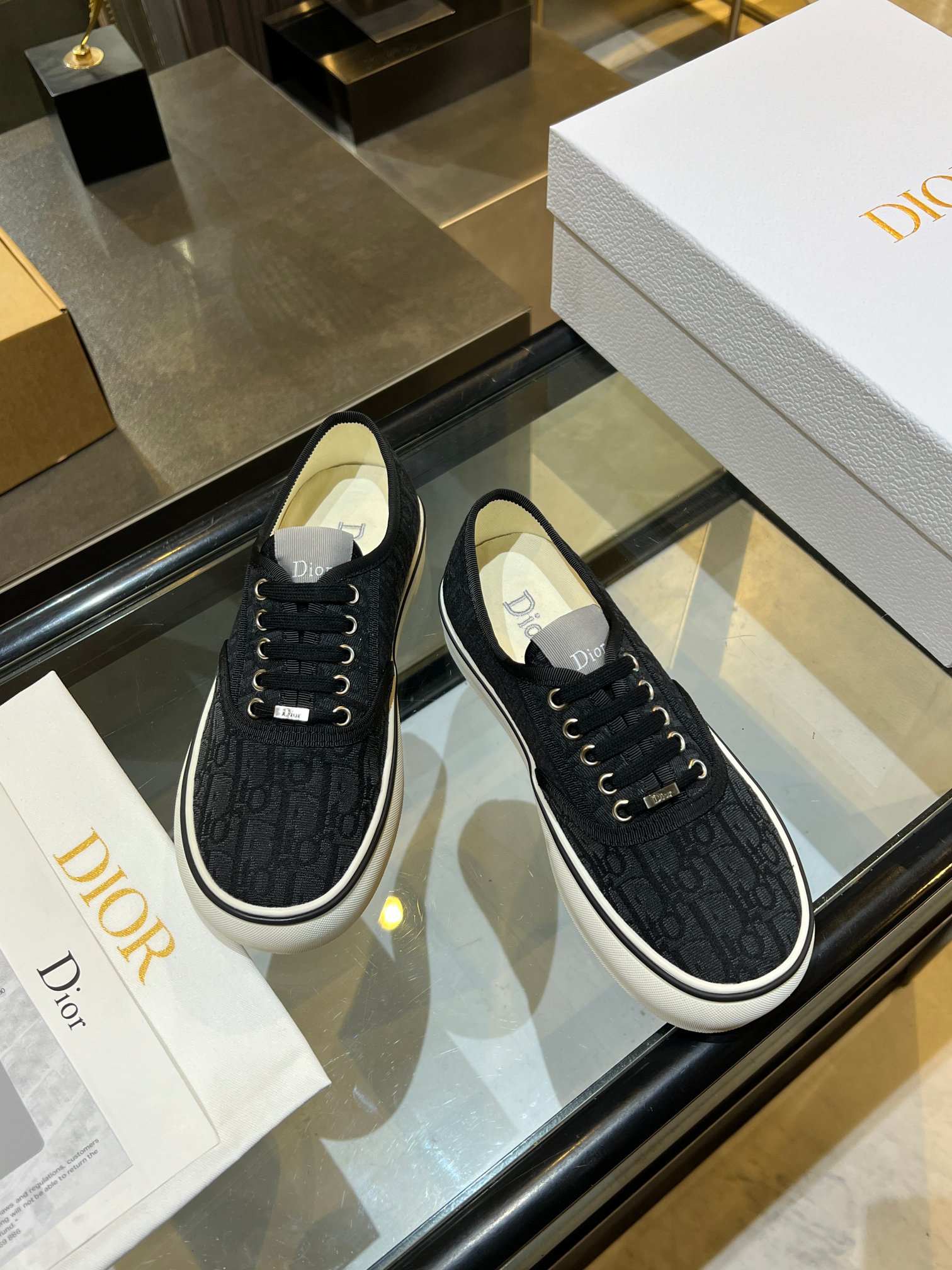 Dior