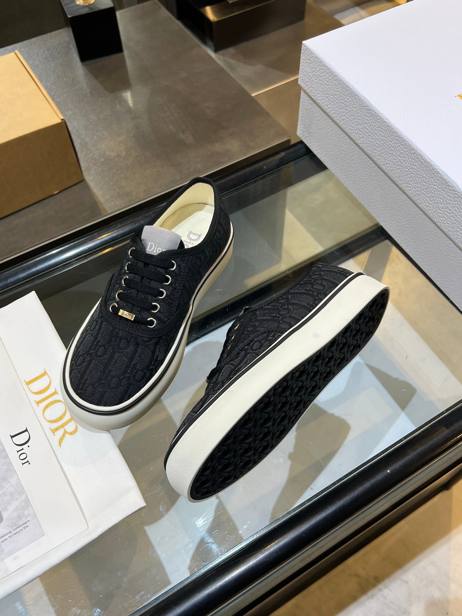 Dior