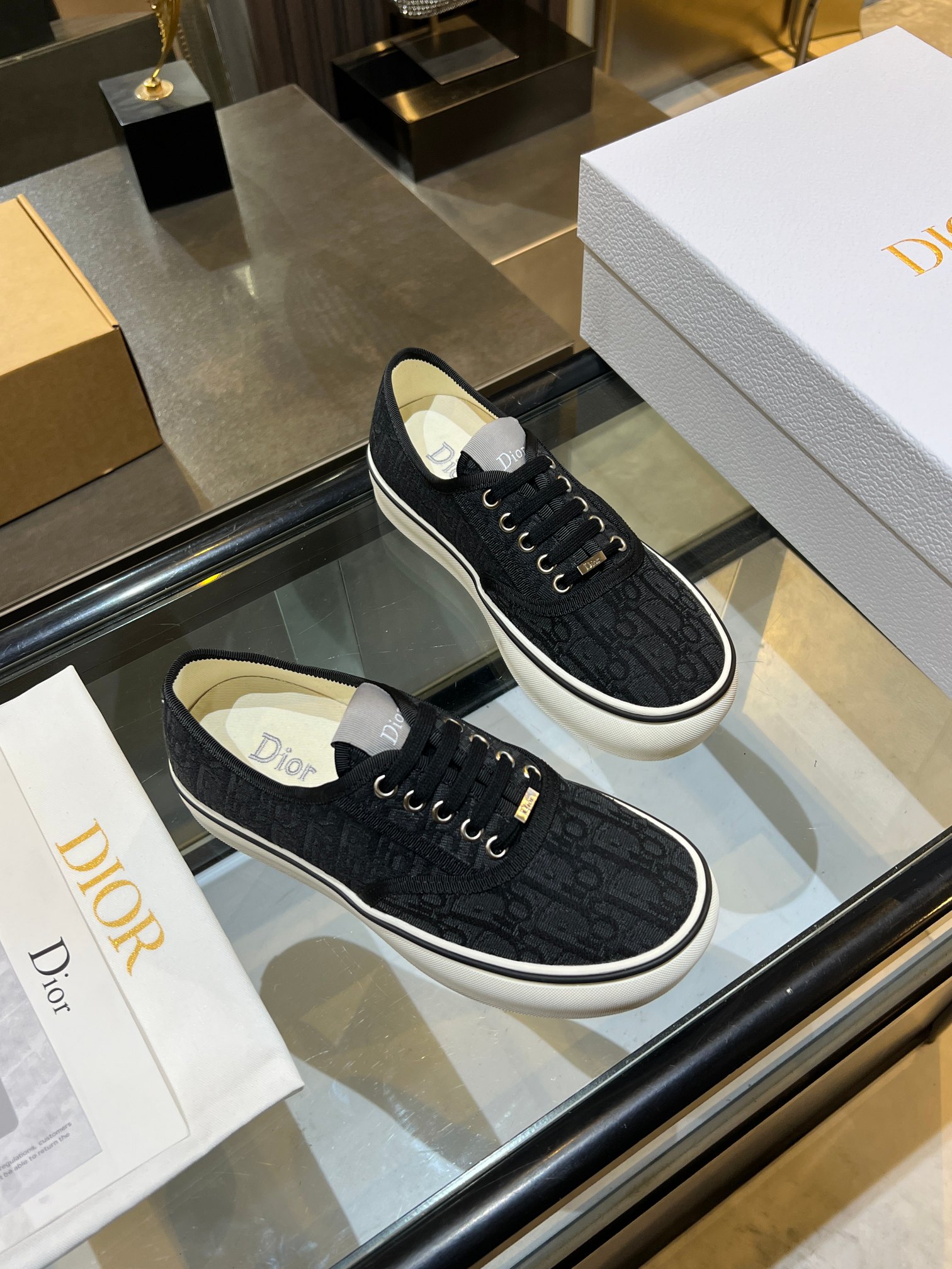 Dior