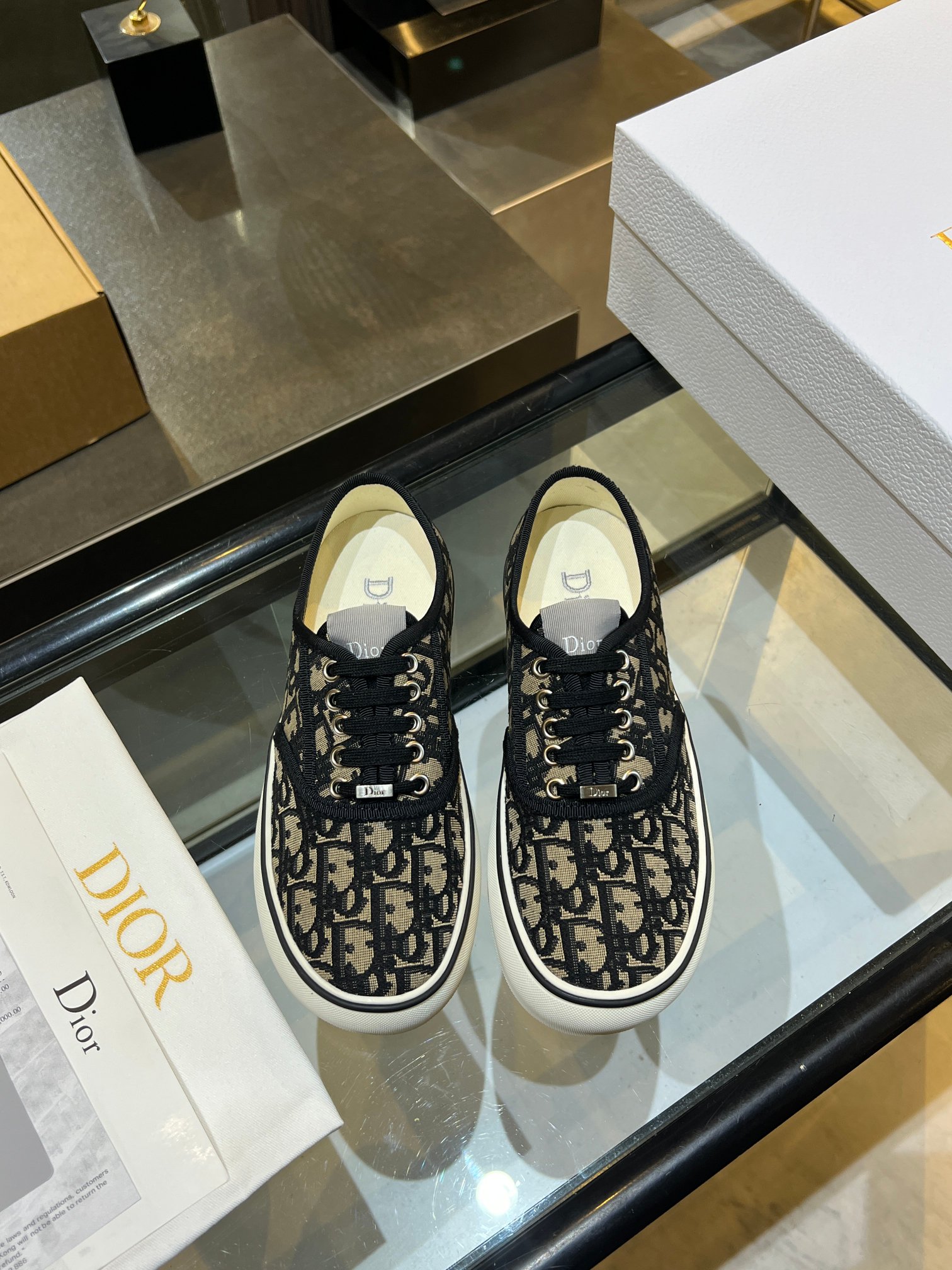 Dior