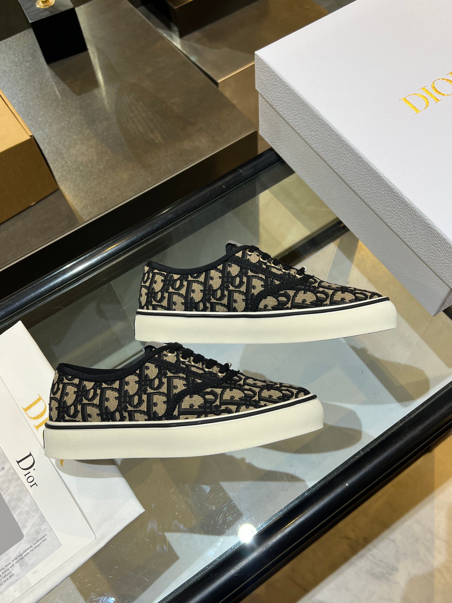 Dior