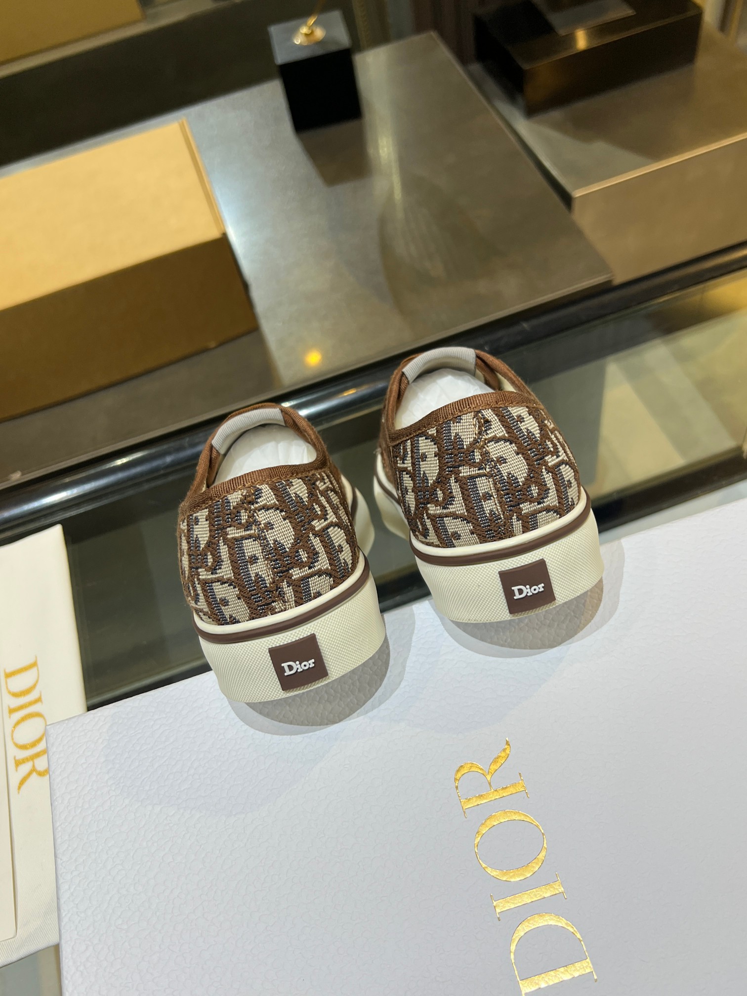 Dior
