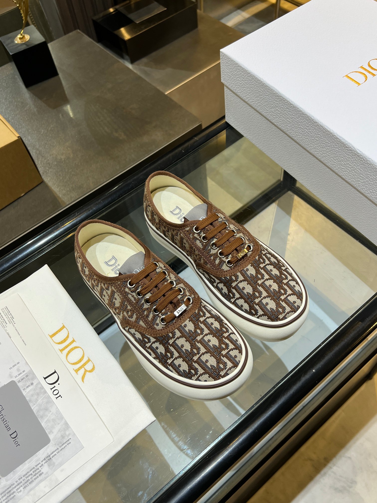 Dior