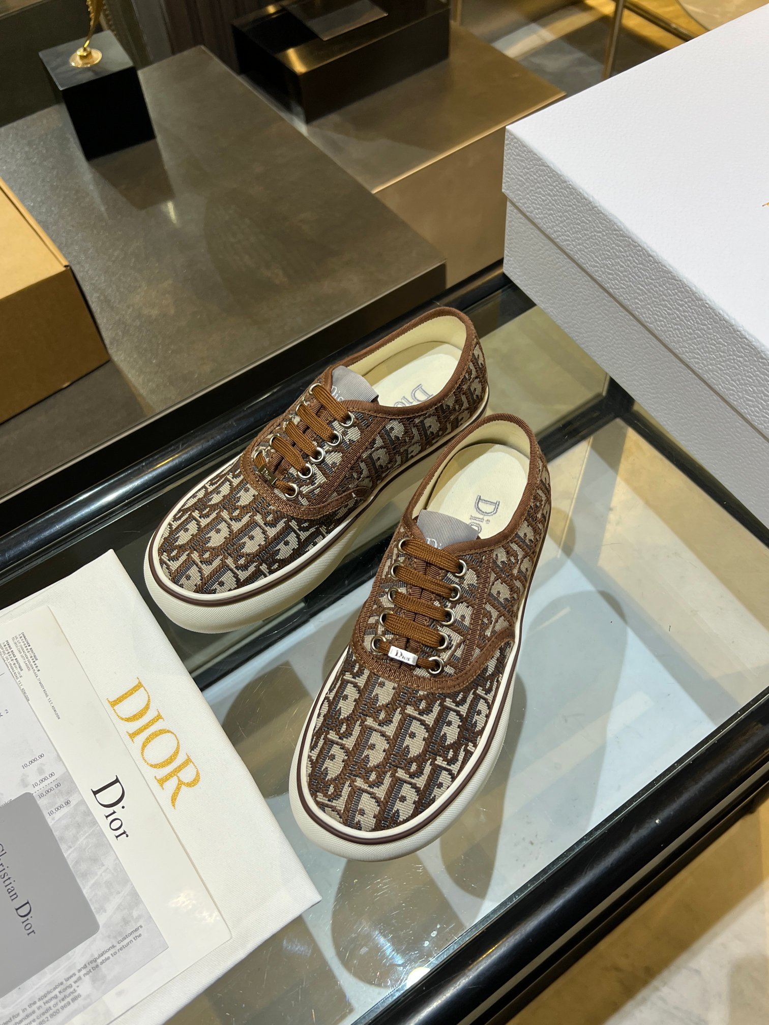 Dior
