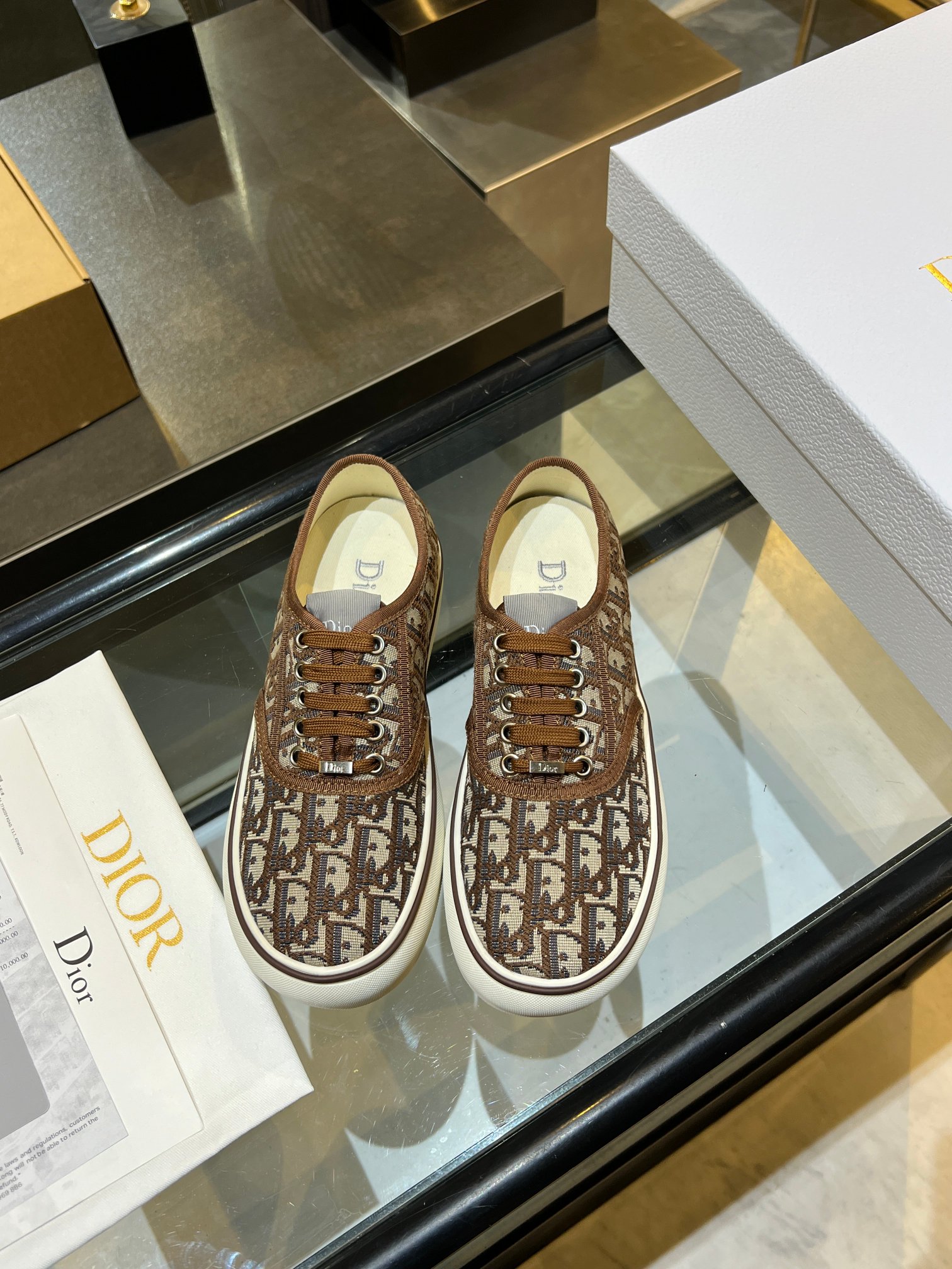 Dior