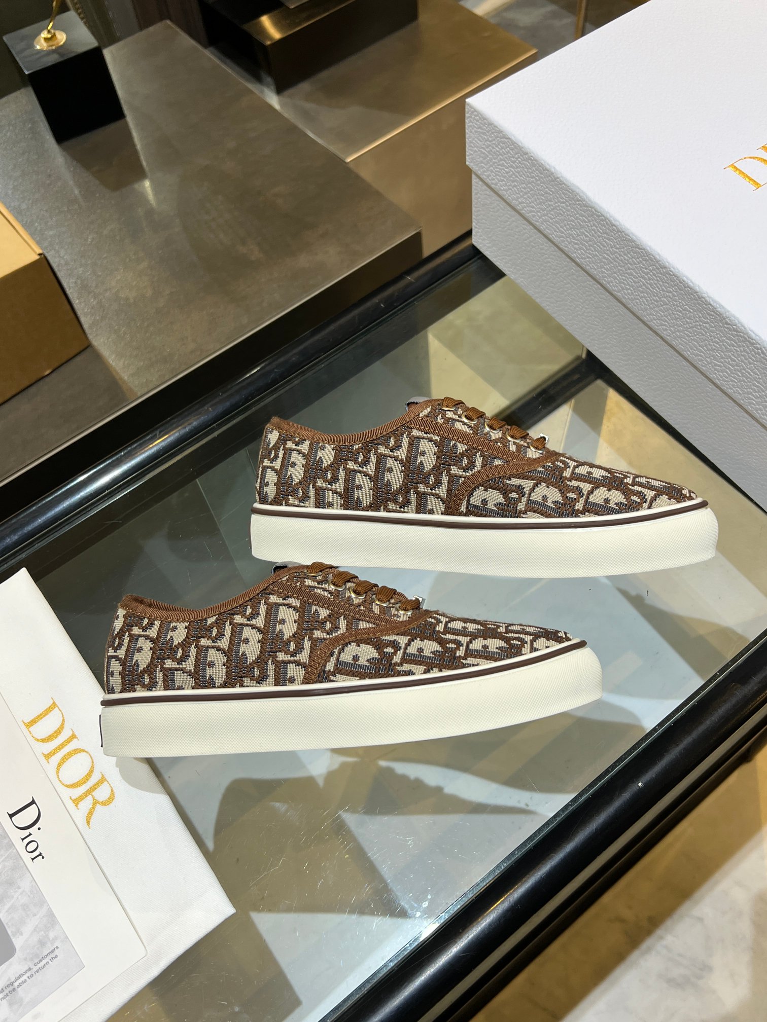 Dior