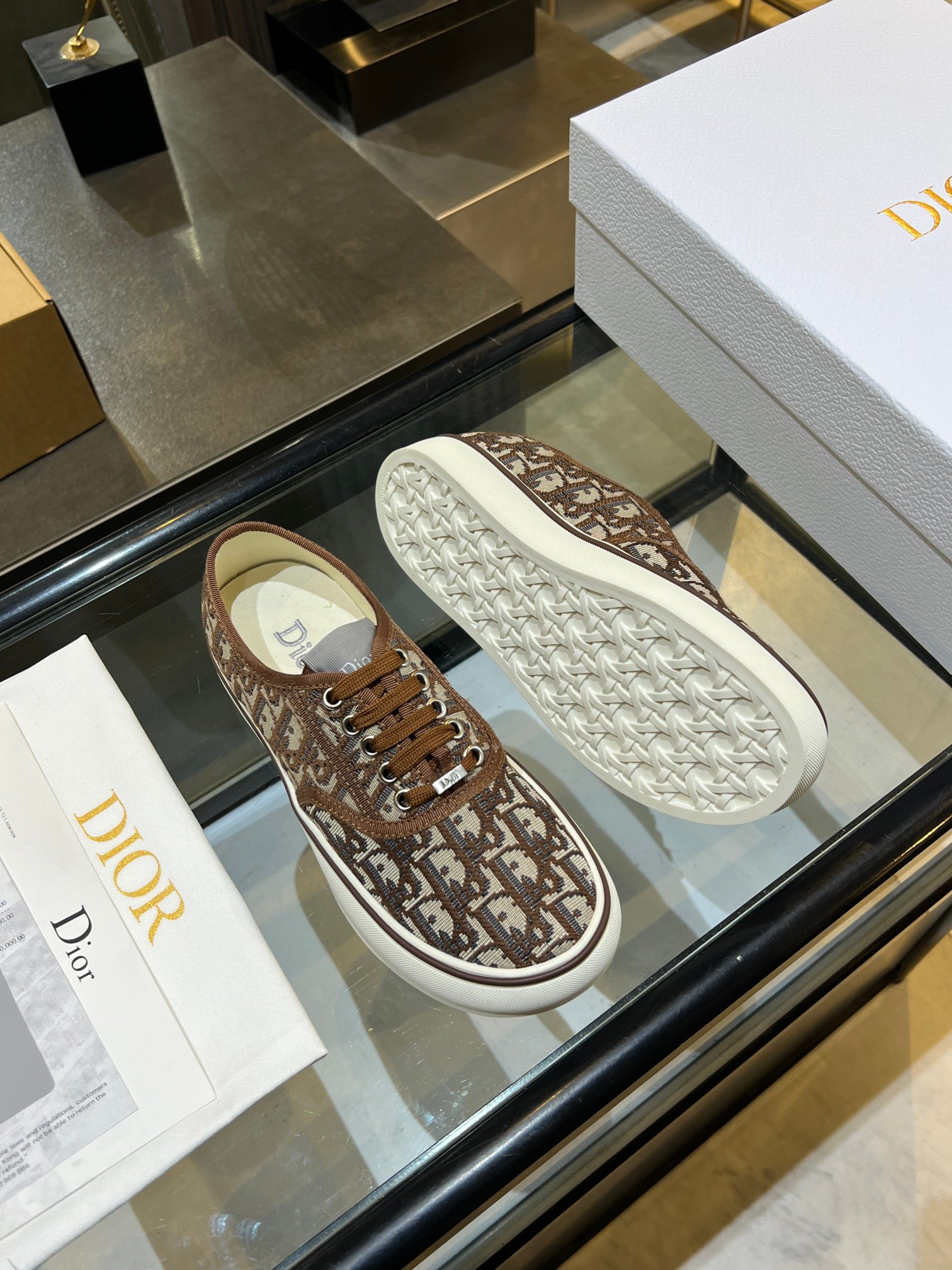 Dior