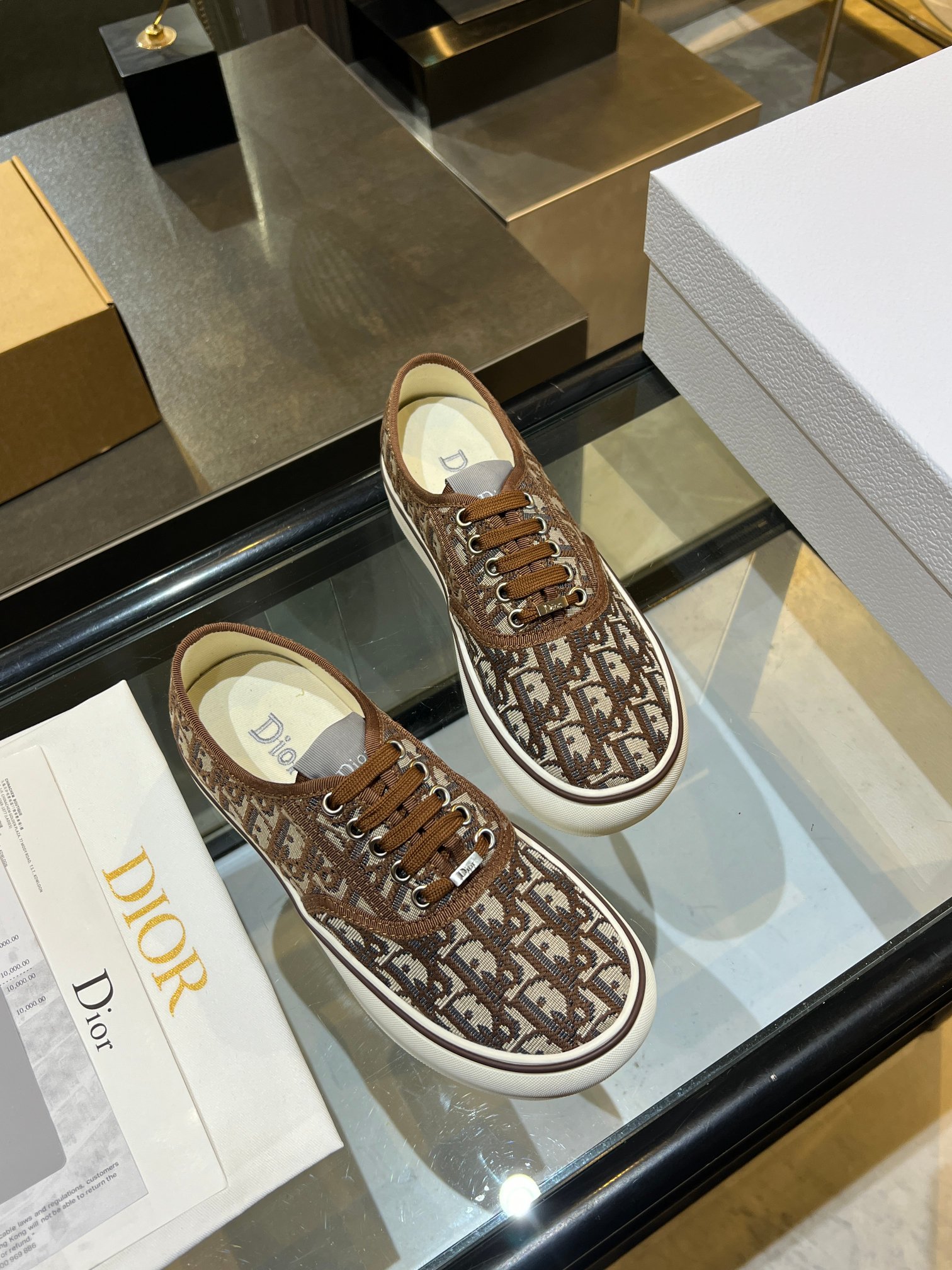 Dior