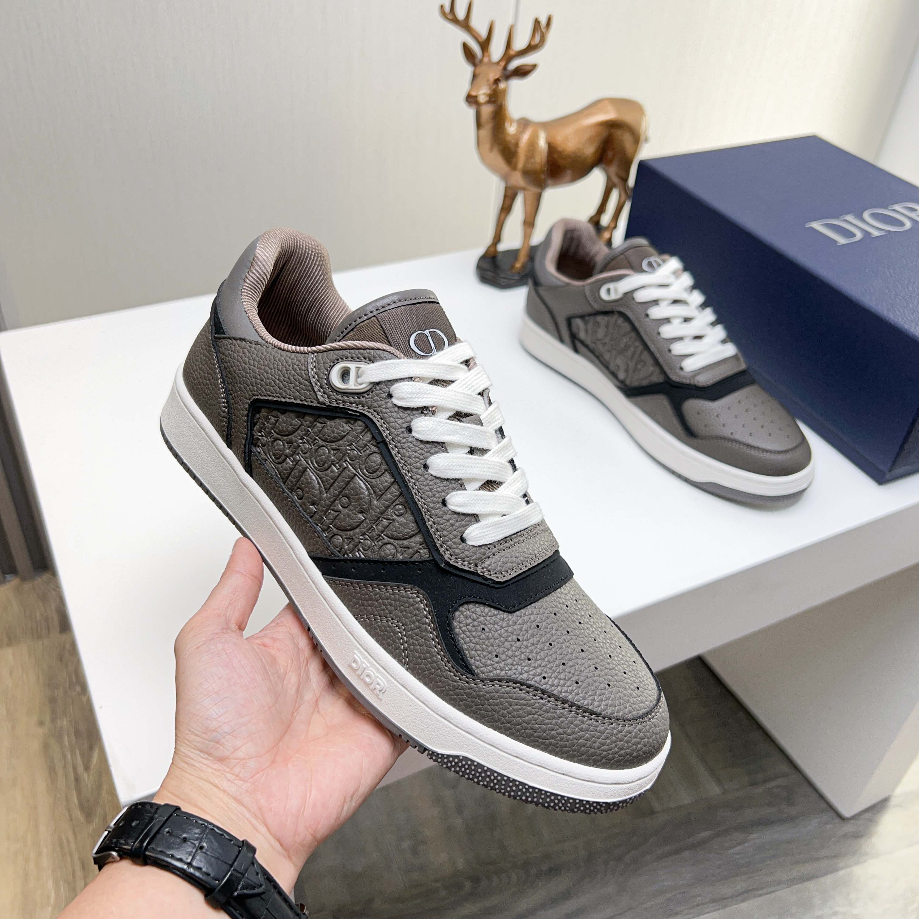 Dior