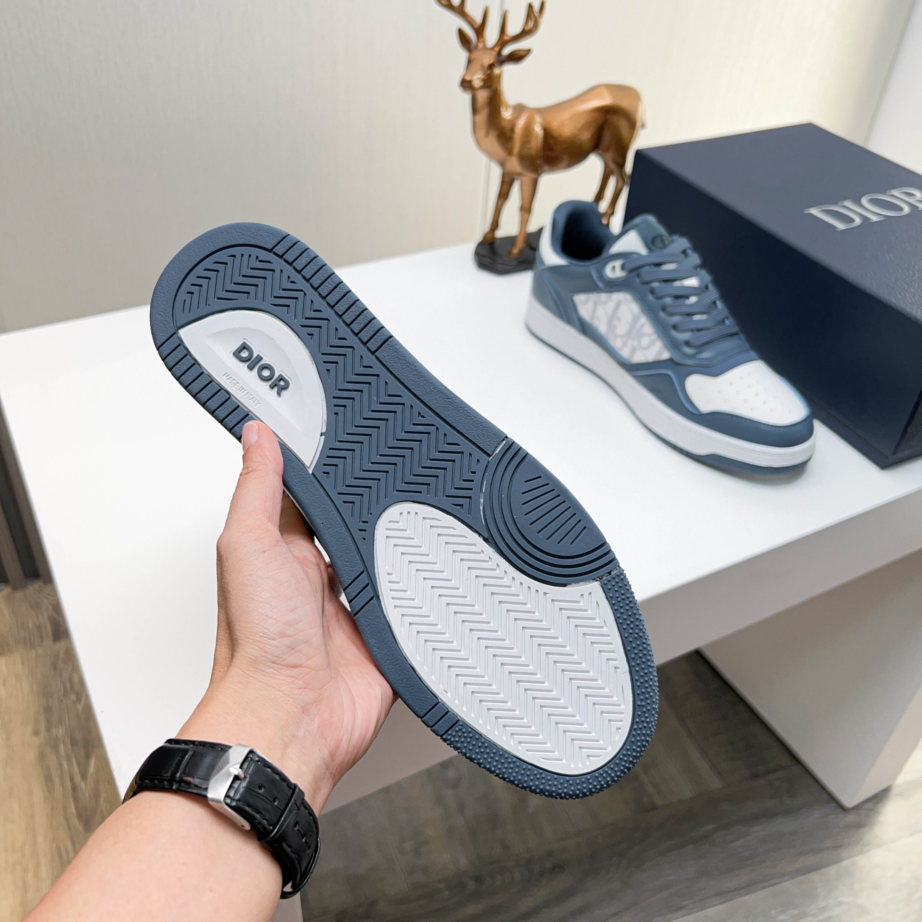 Dior