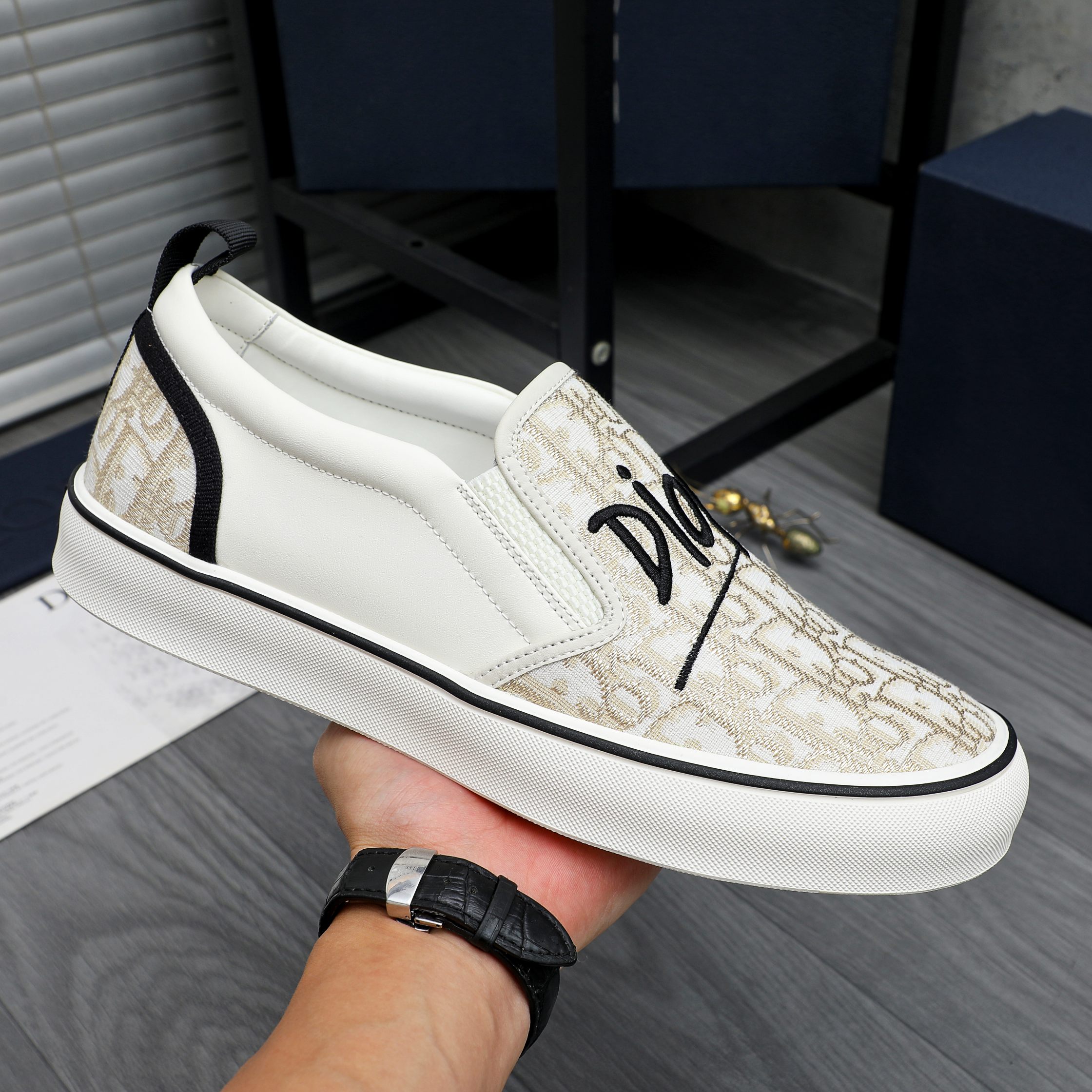 Dior
