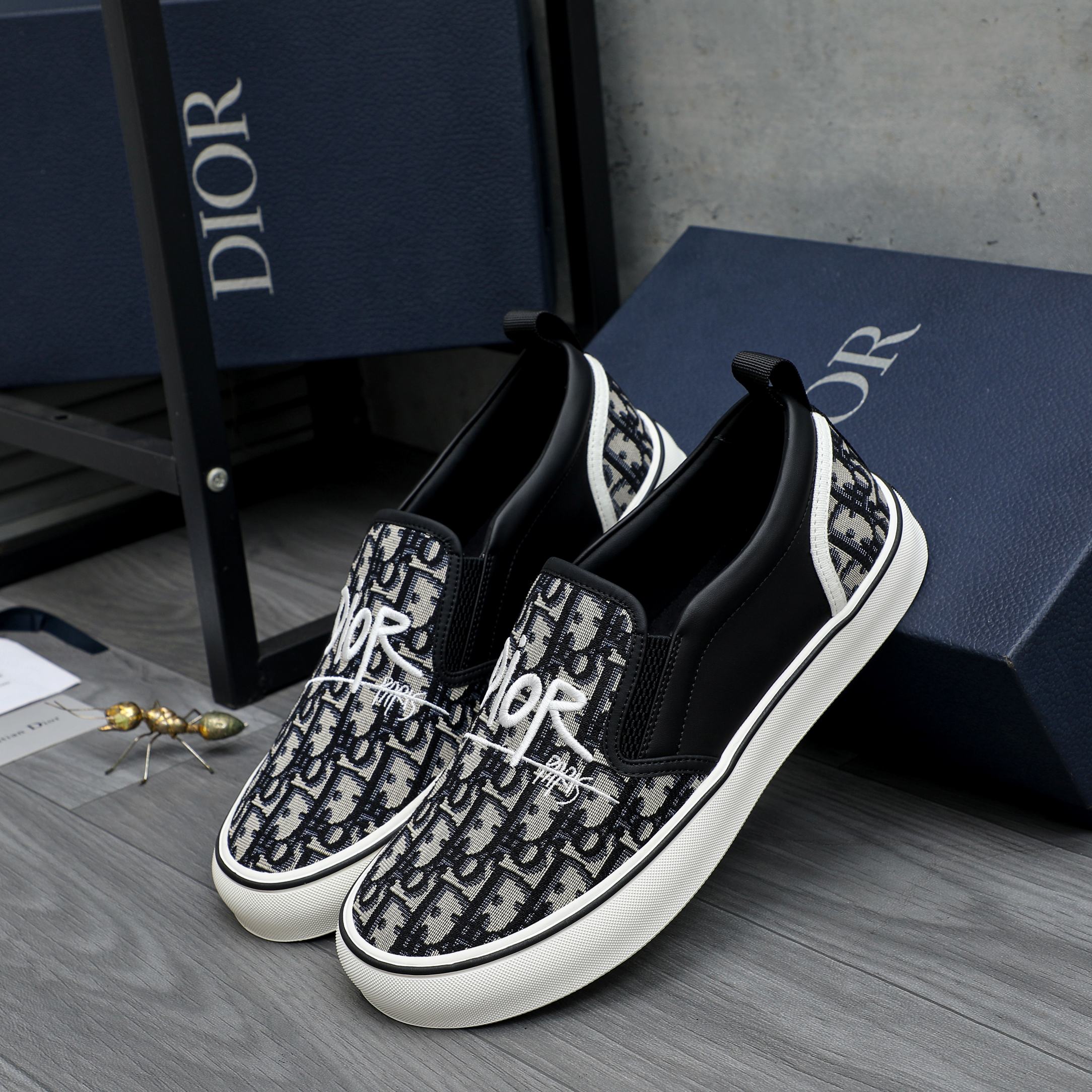 Dior