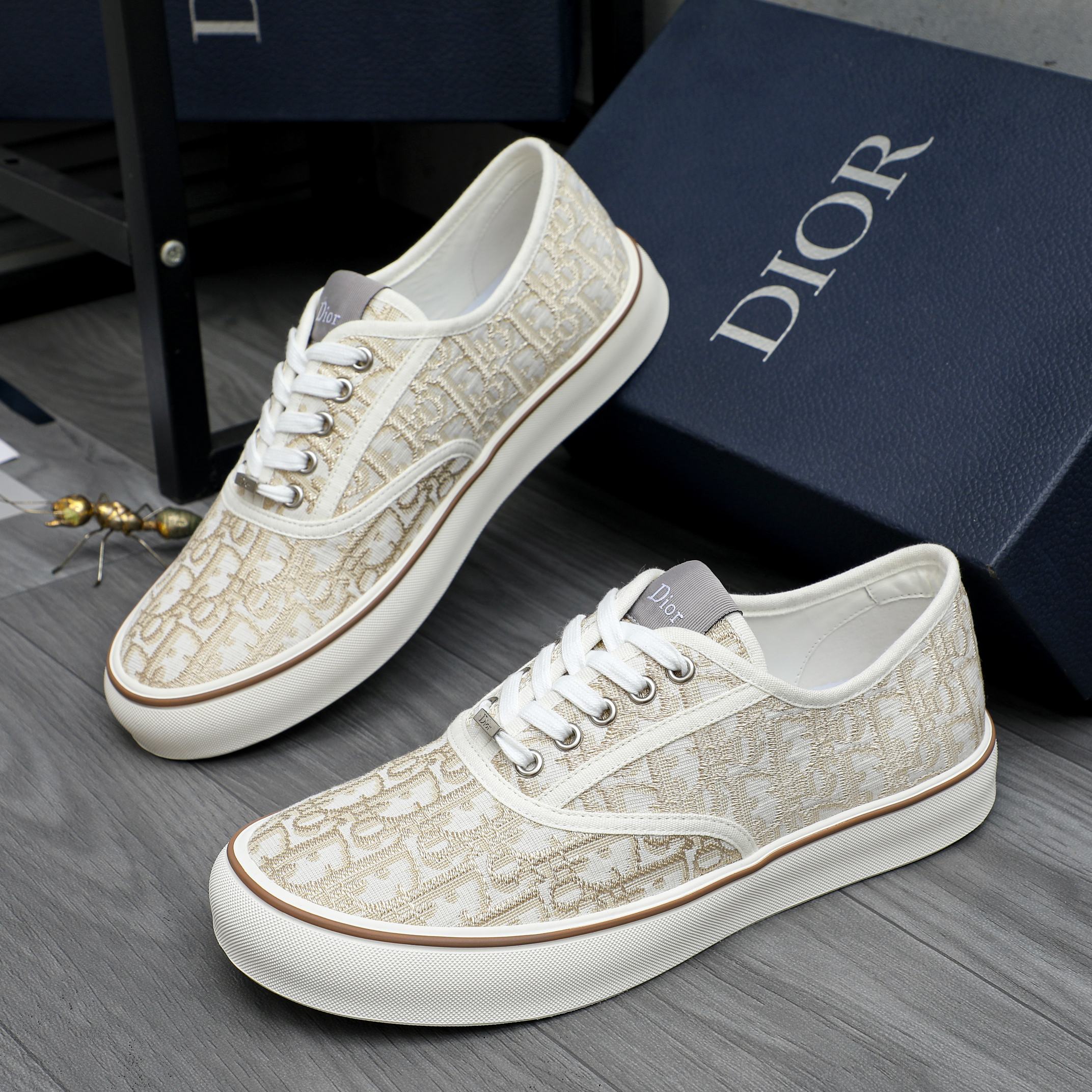 Dior