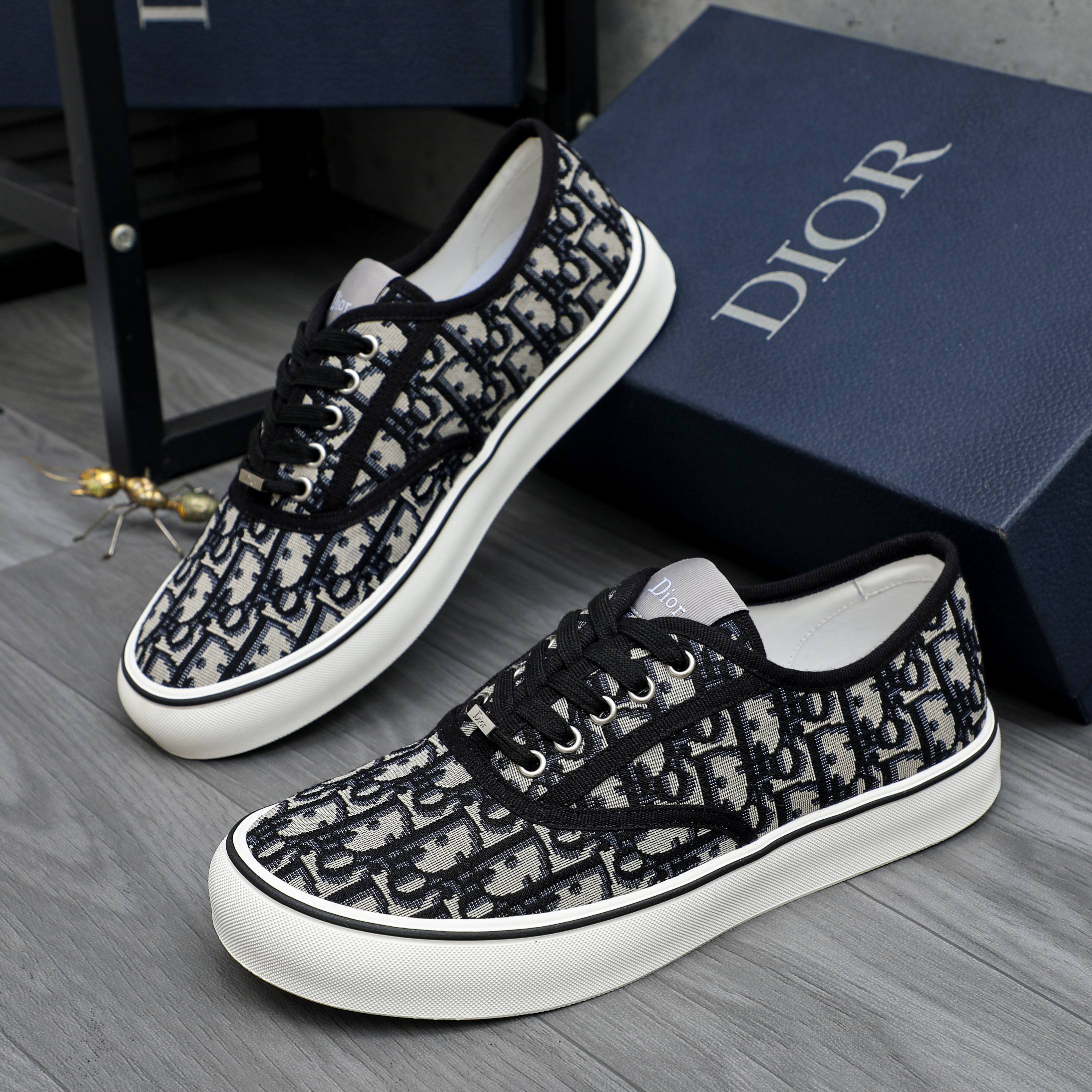Dior