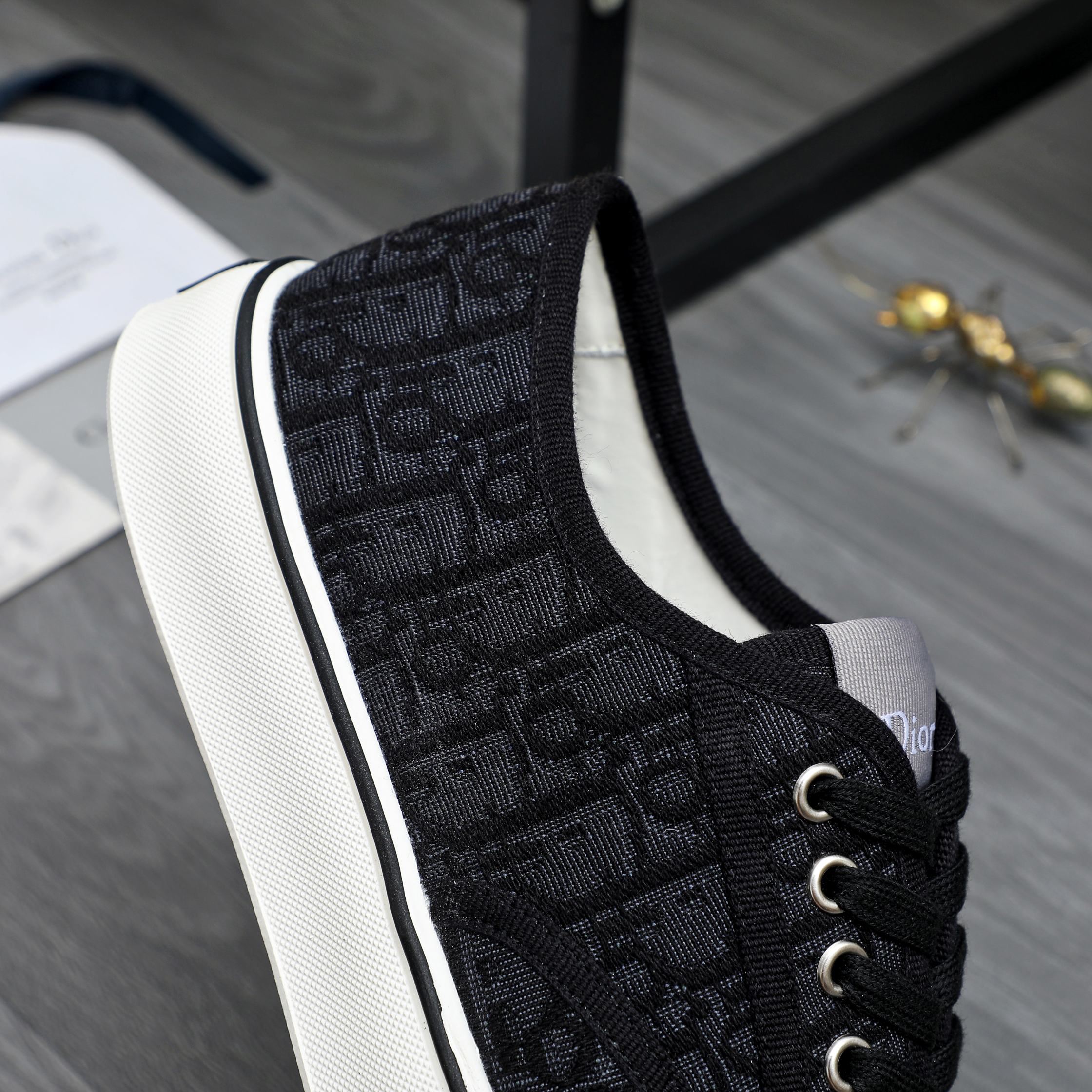 Dior