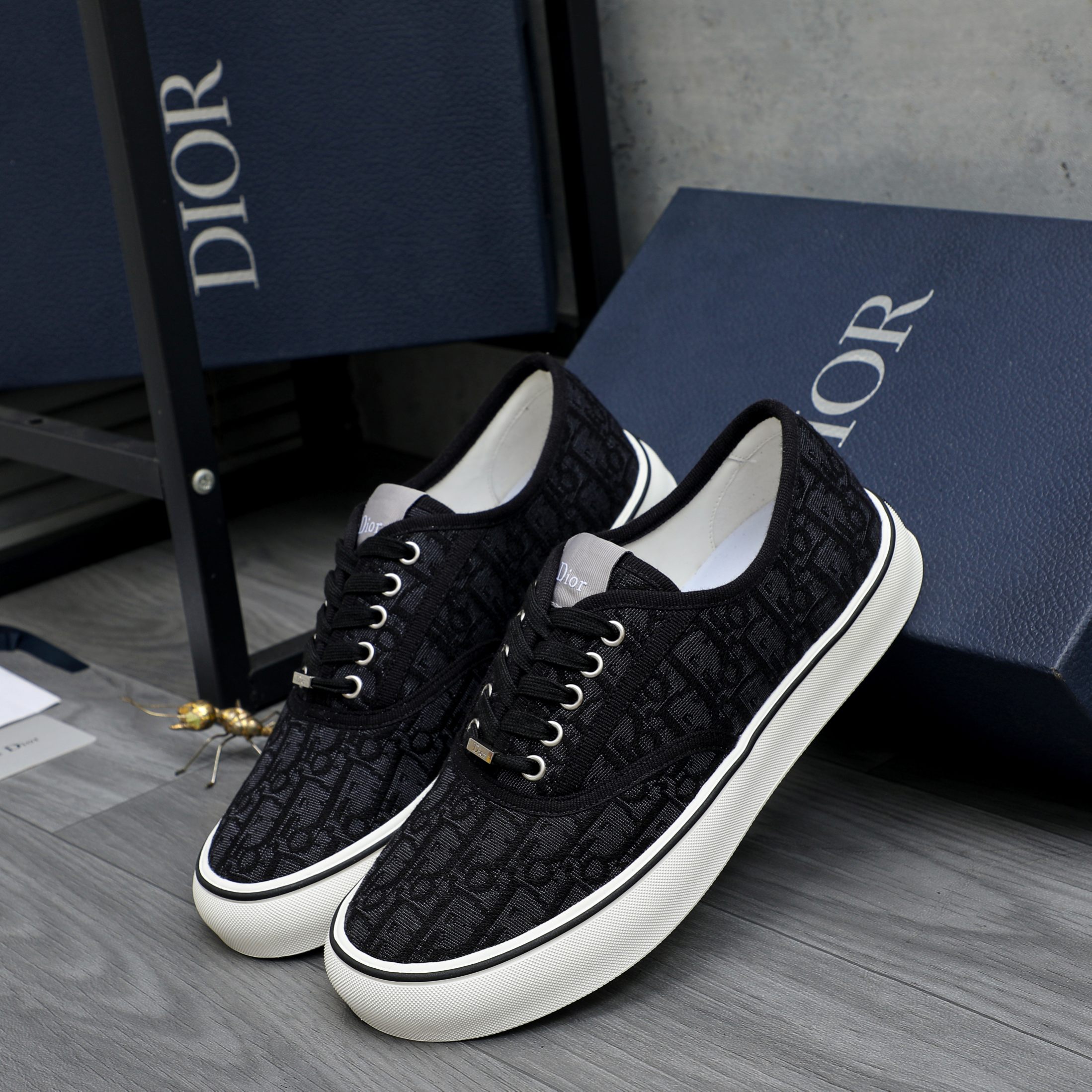Dior