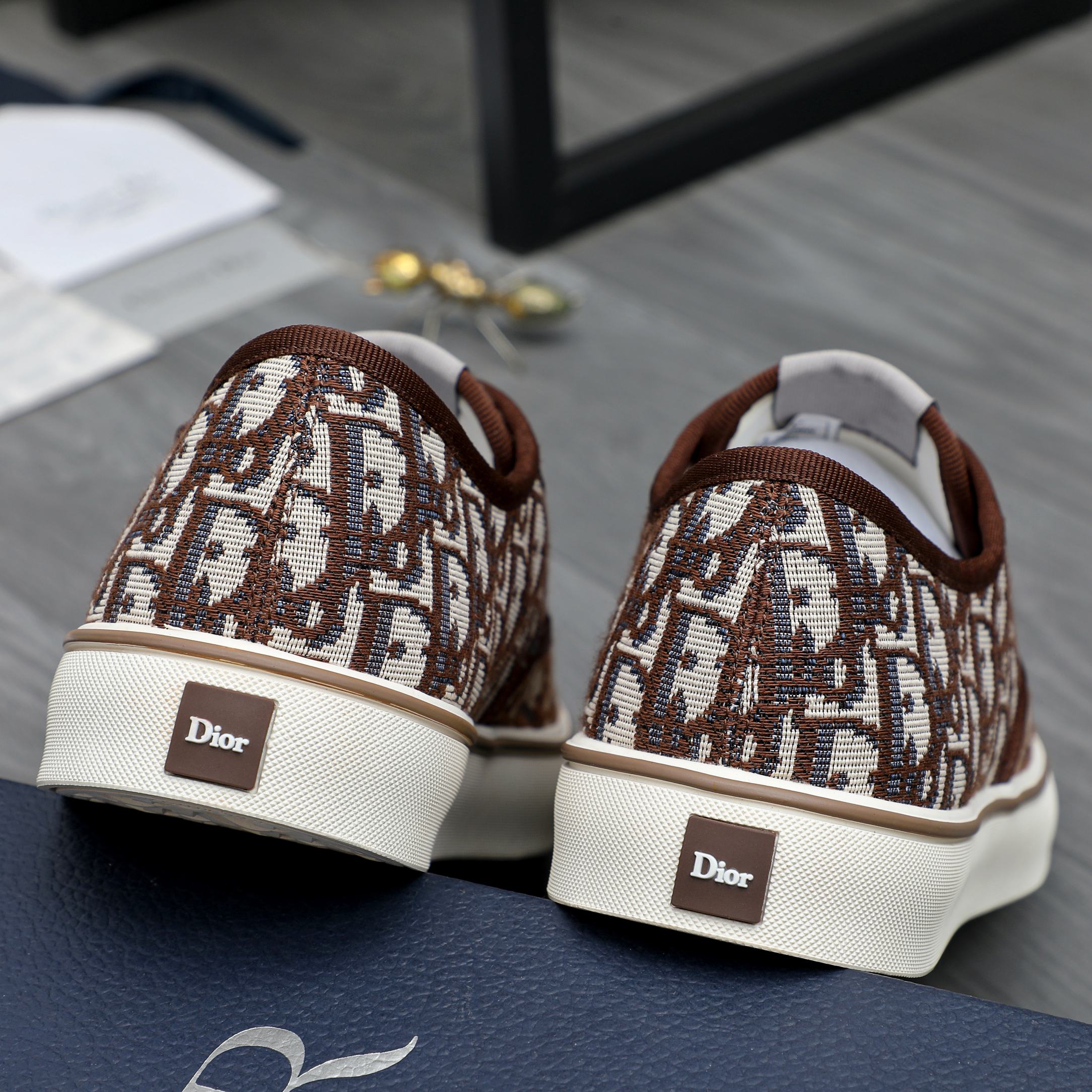 Dior