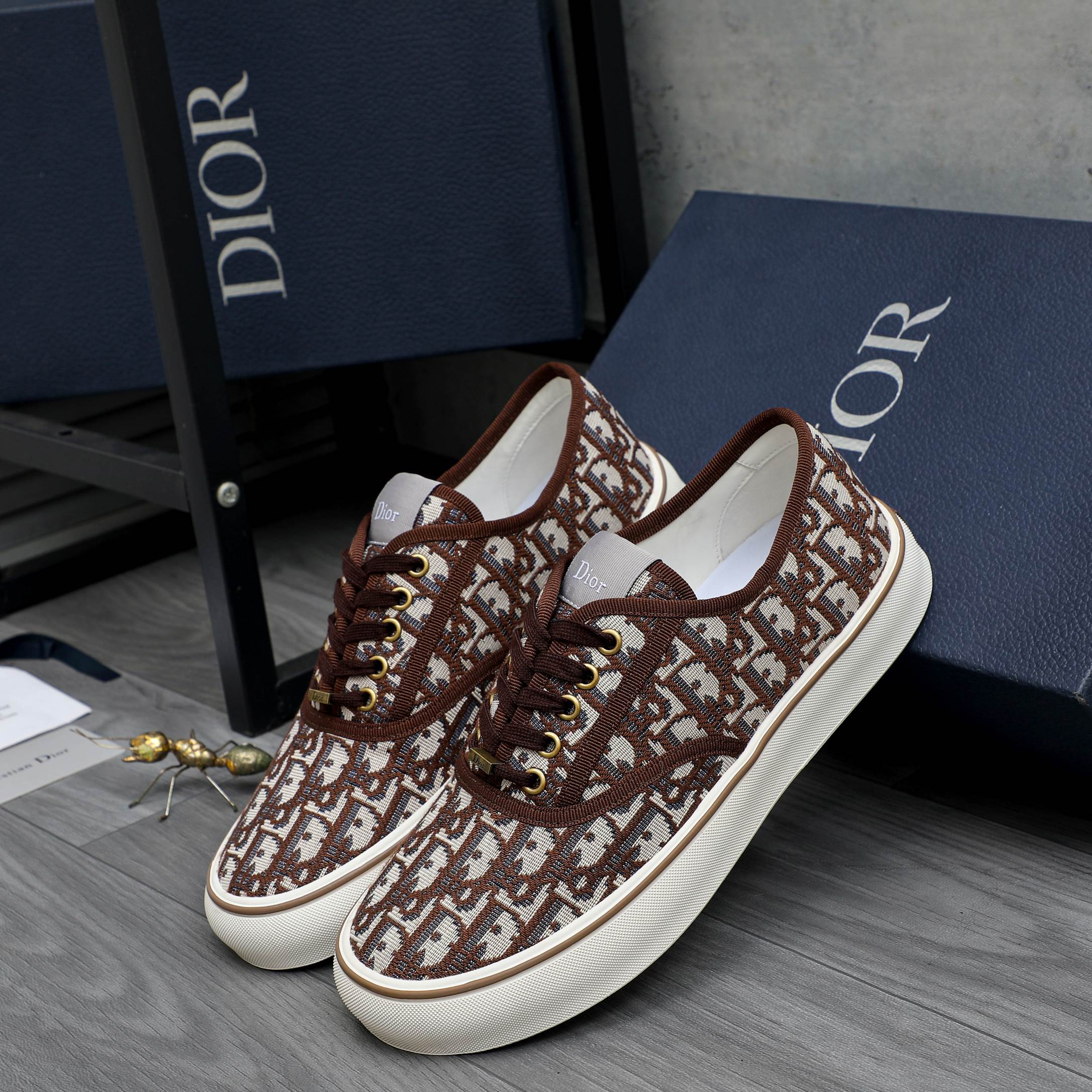 Dior