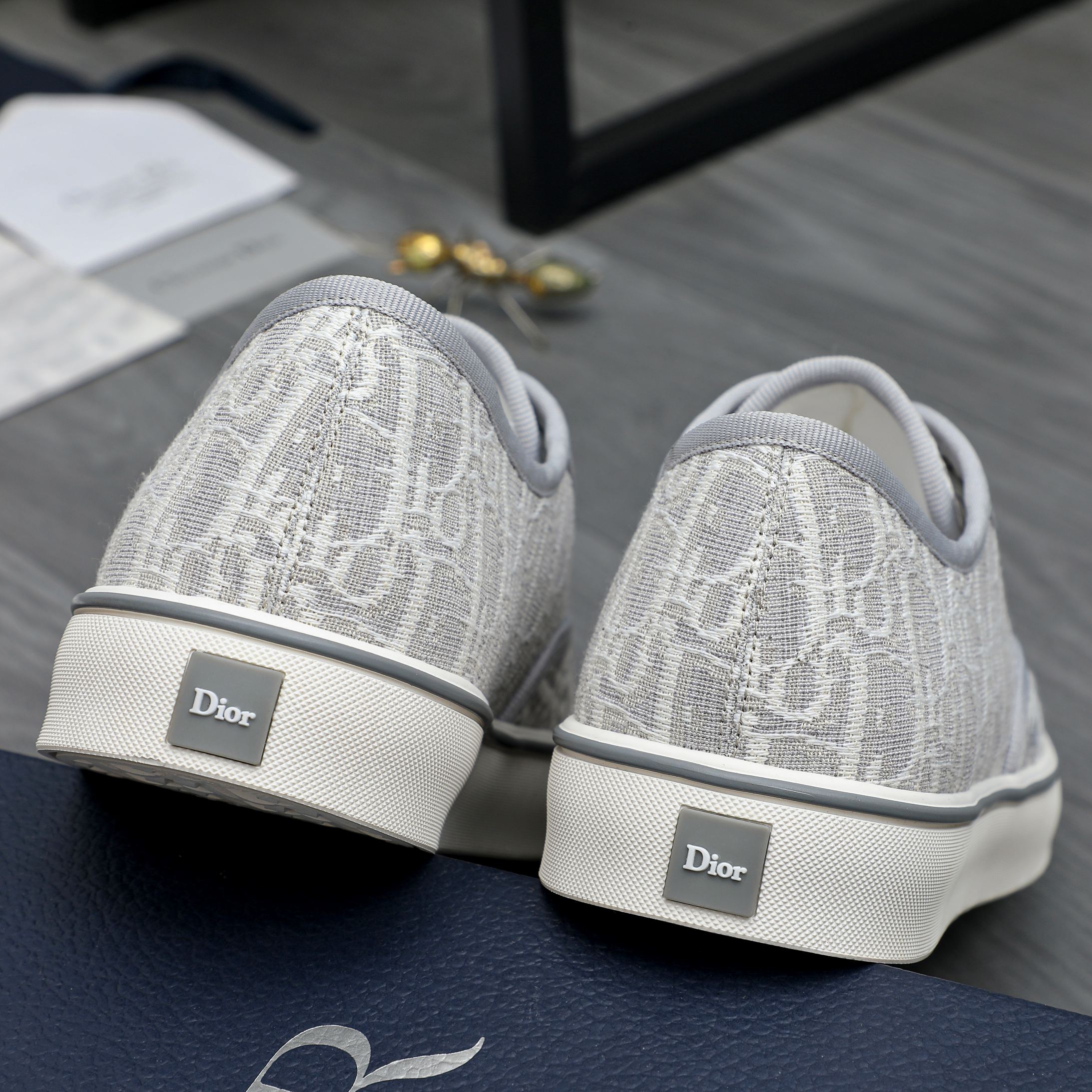 Dior