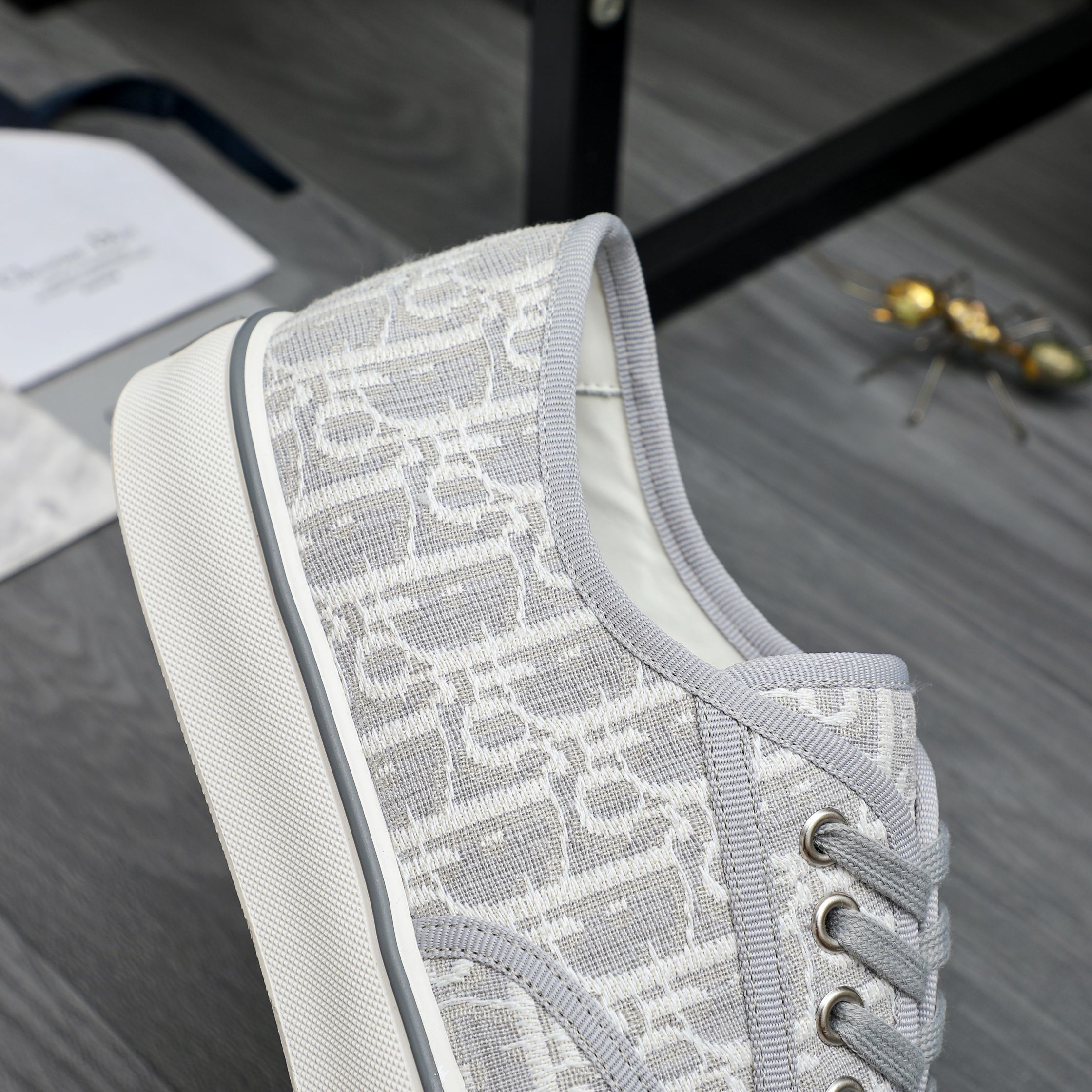 Dior
