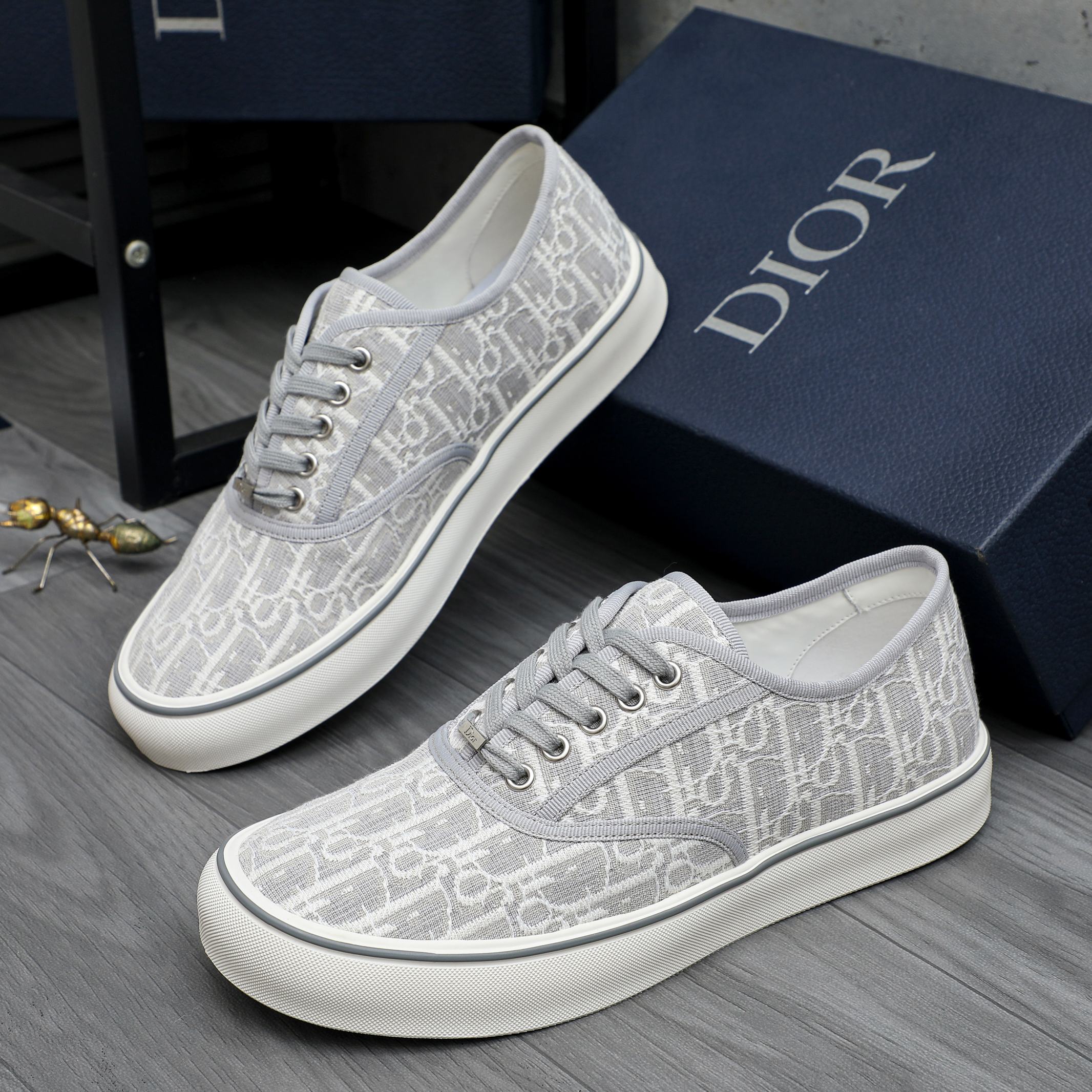 Dior