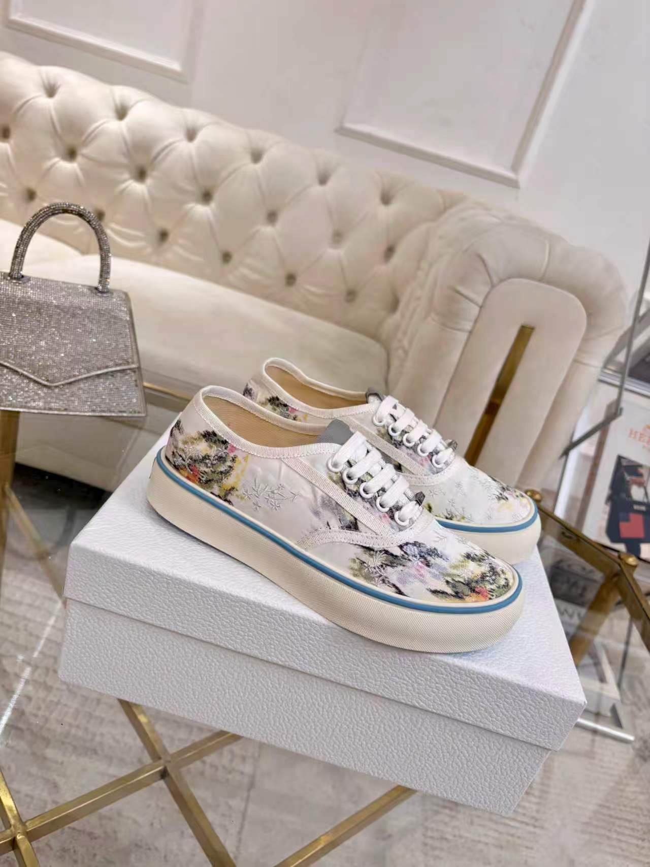 Dior