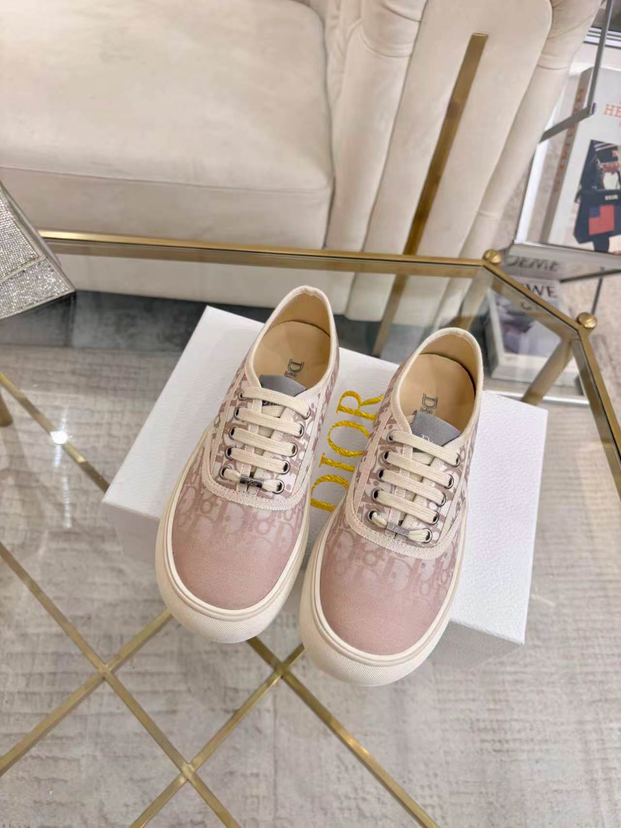 Dior