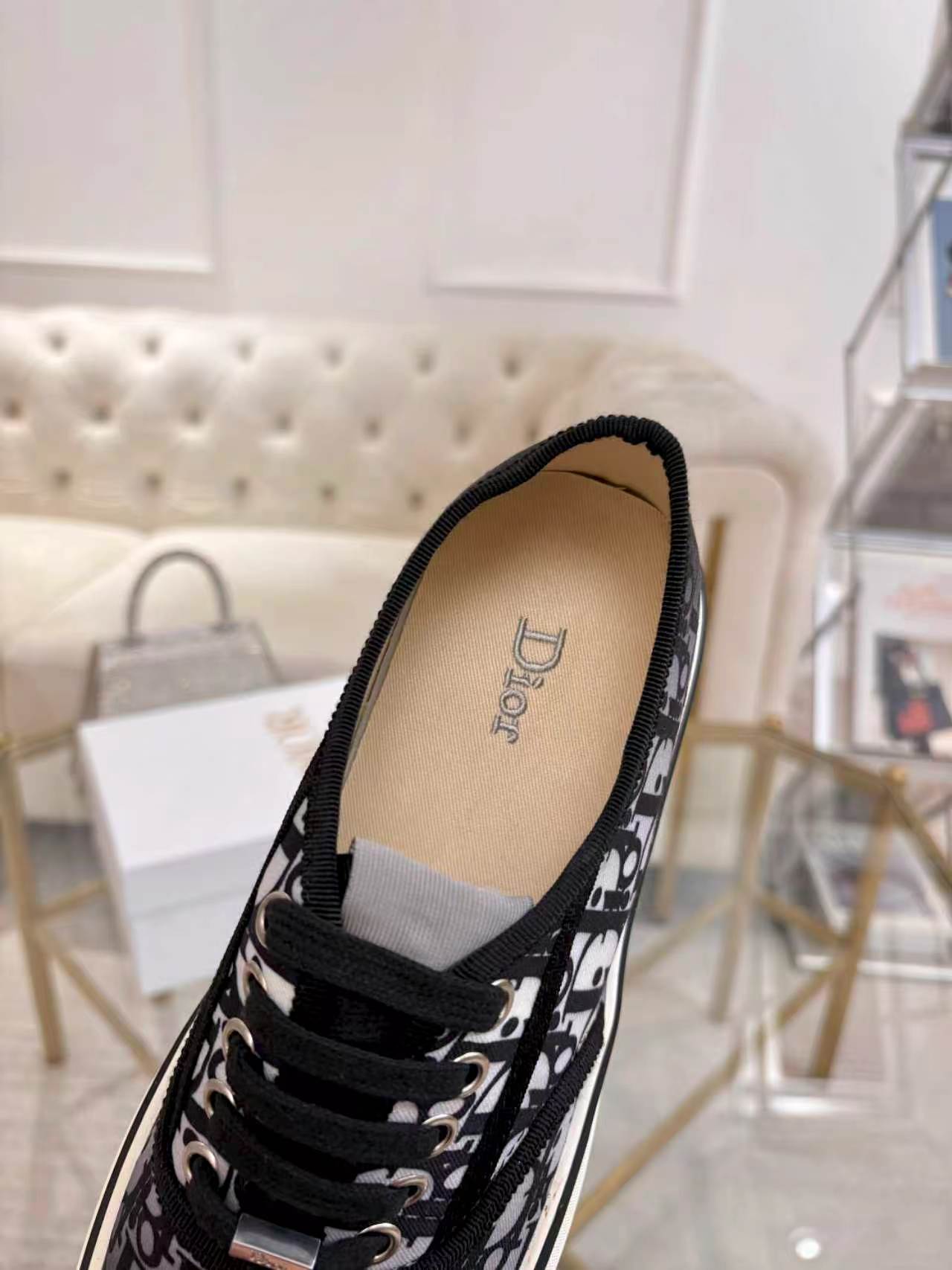 Dior
