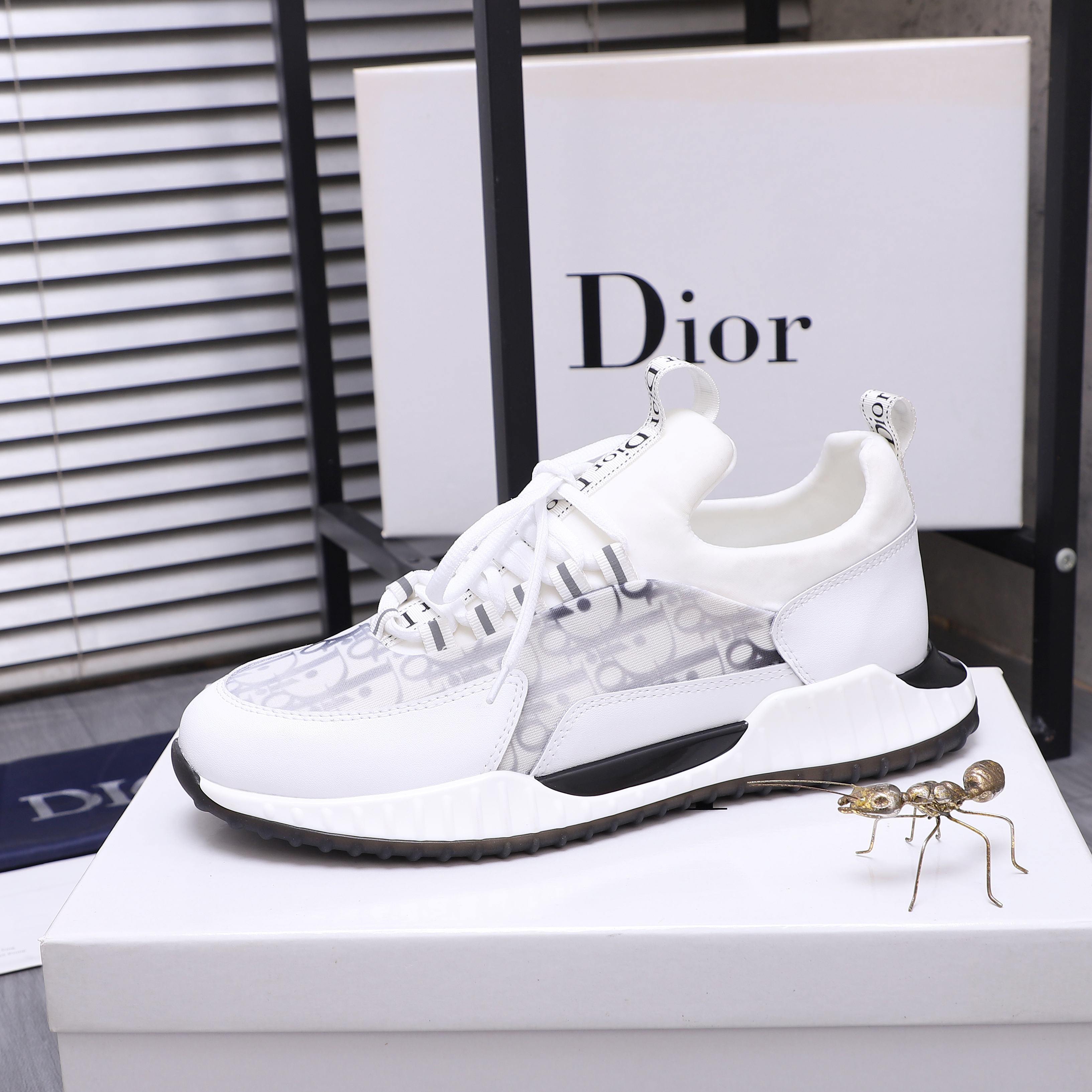 Dior