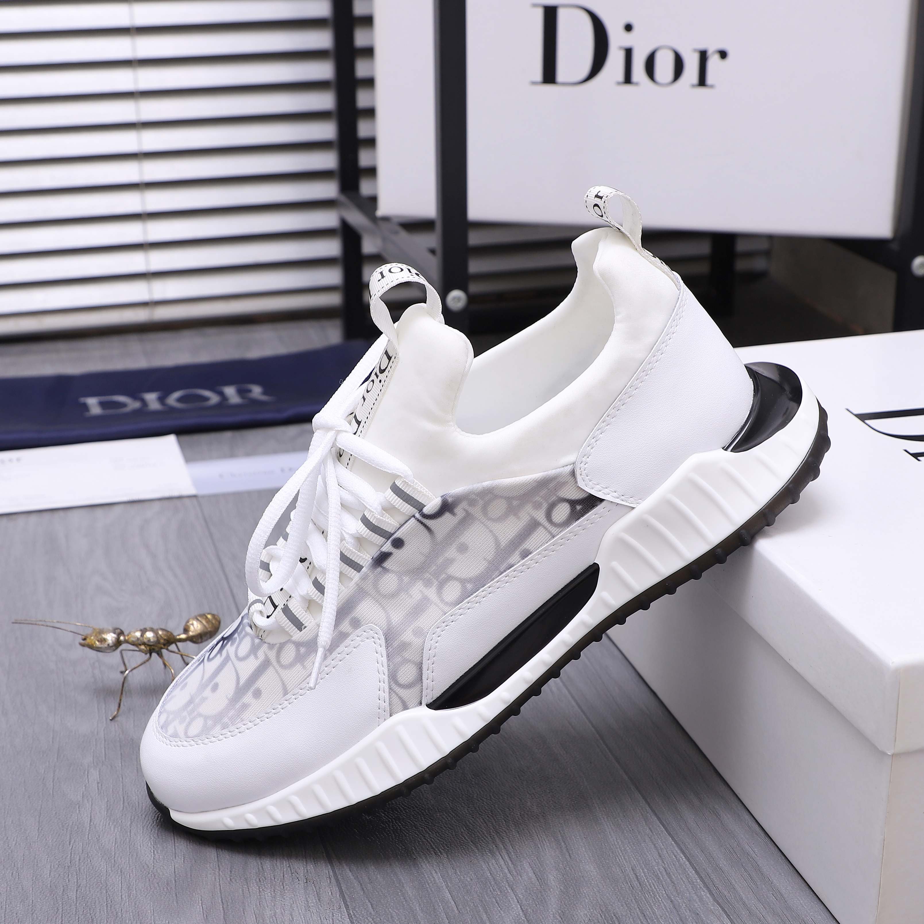 Dior