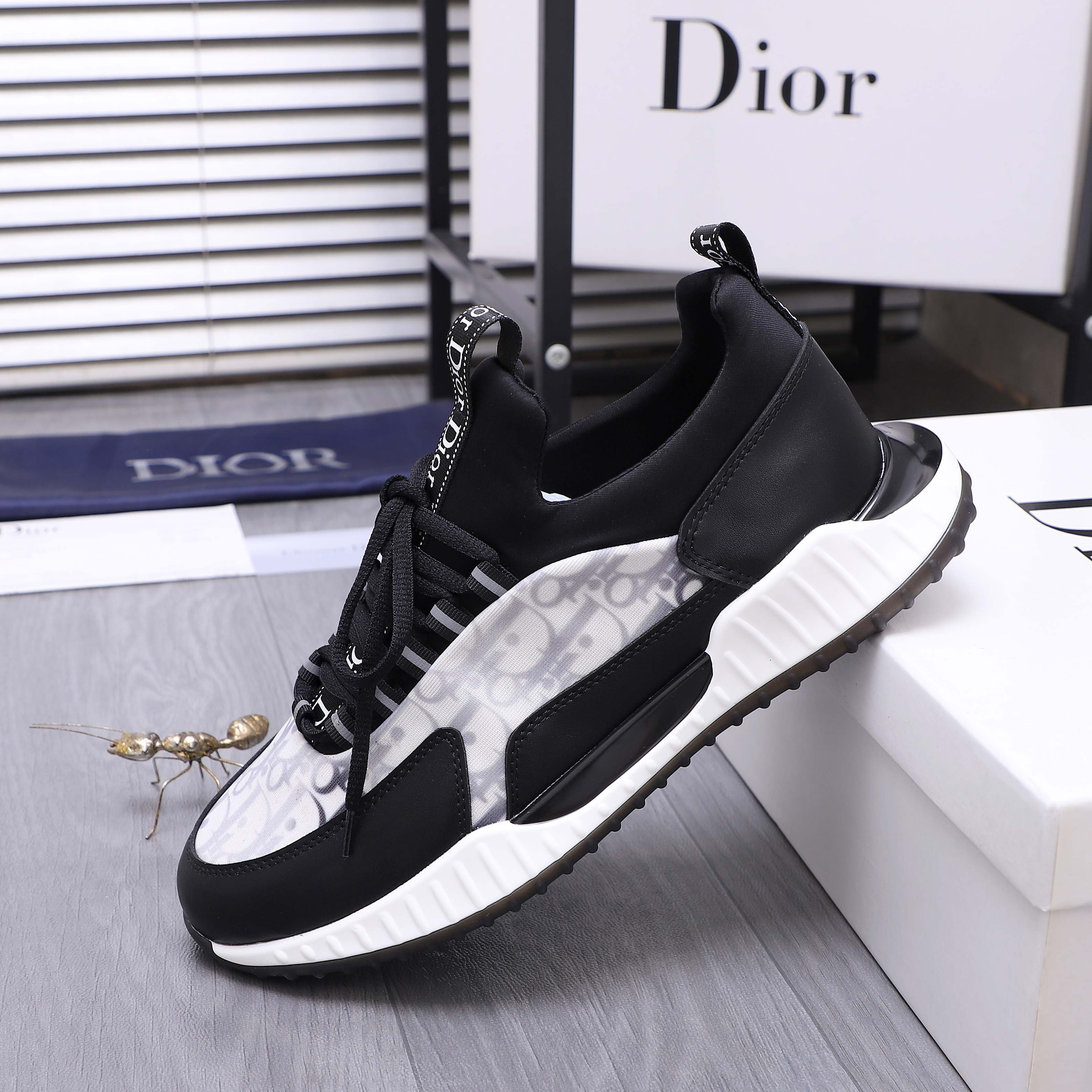 Dior