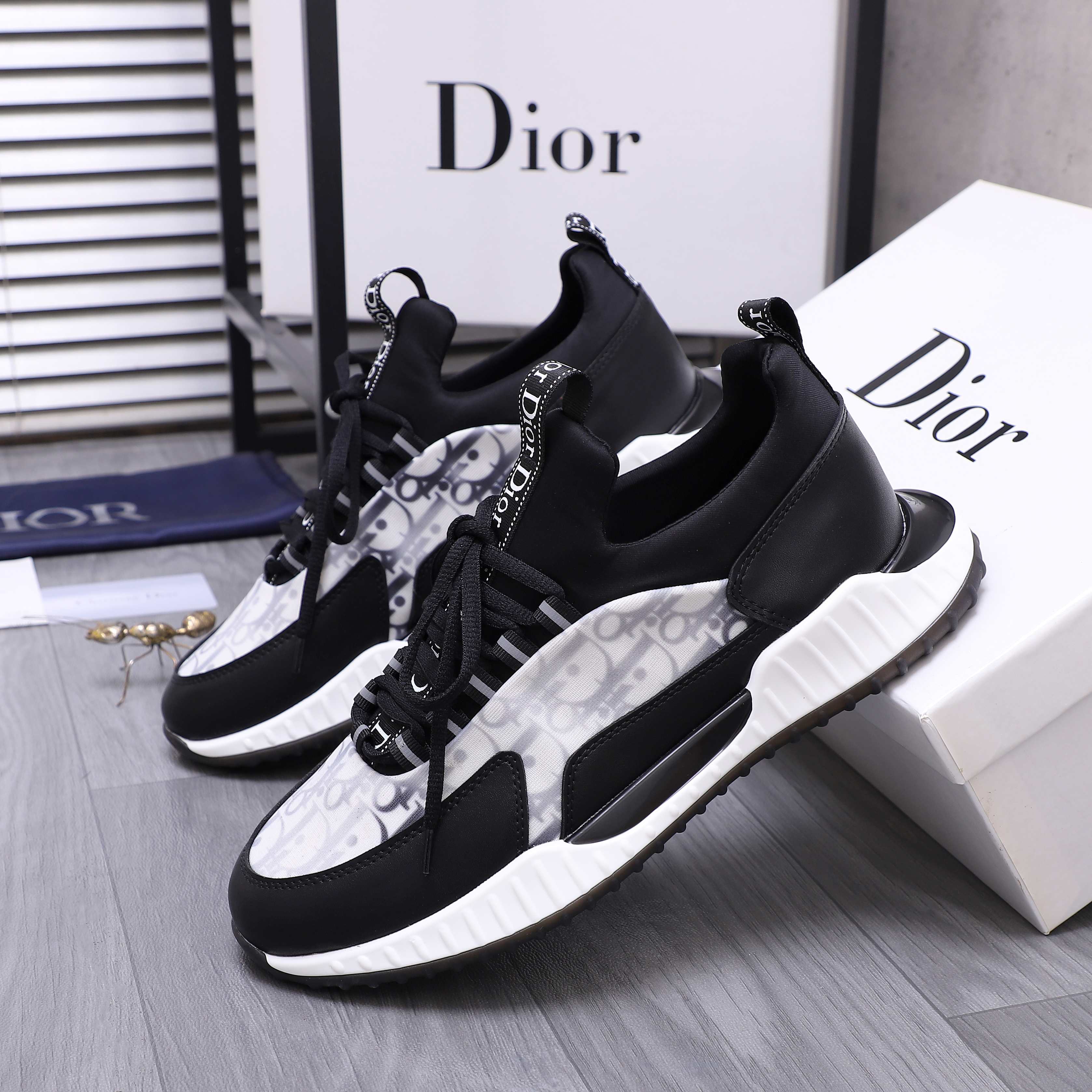 Dior