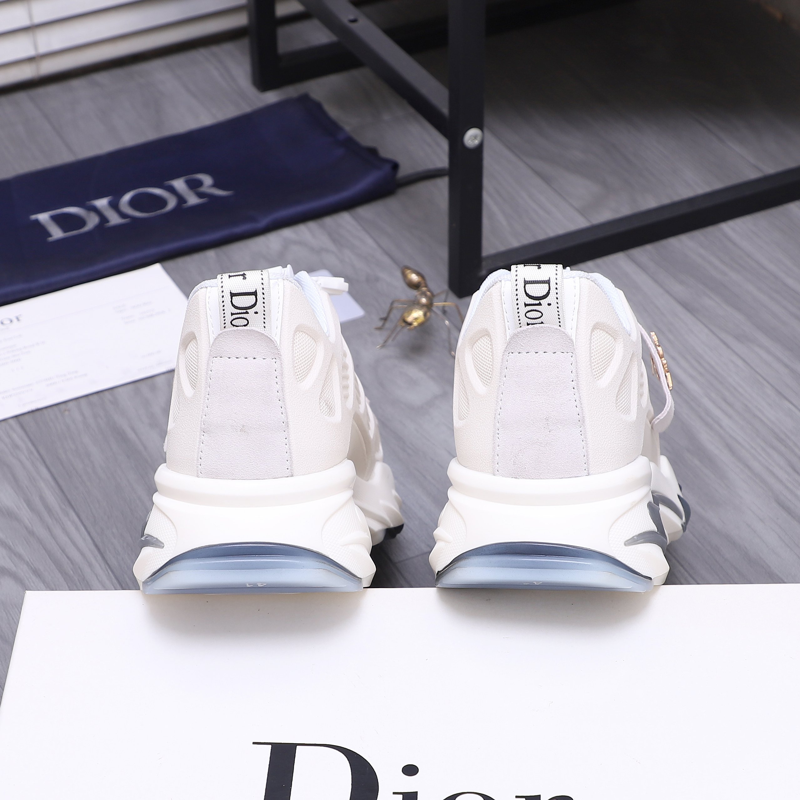 Dior