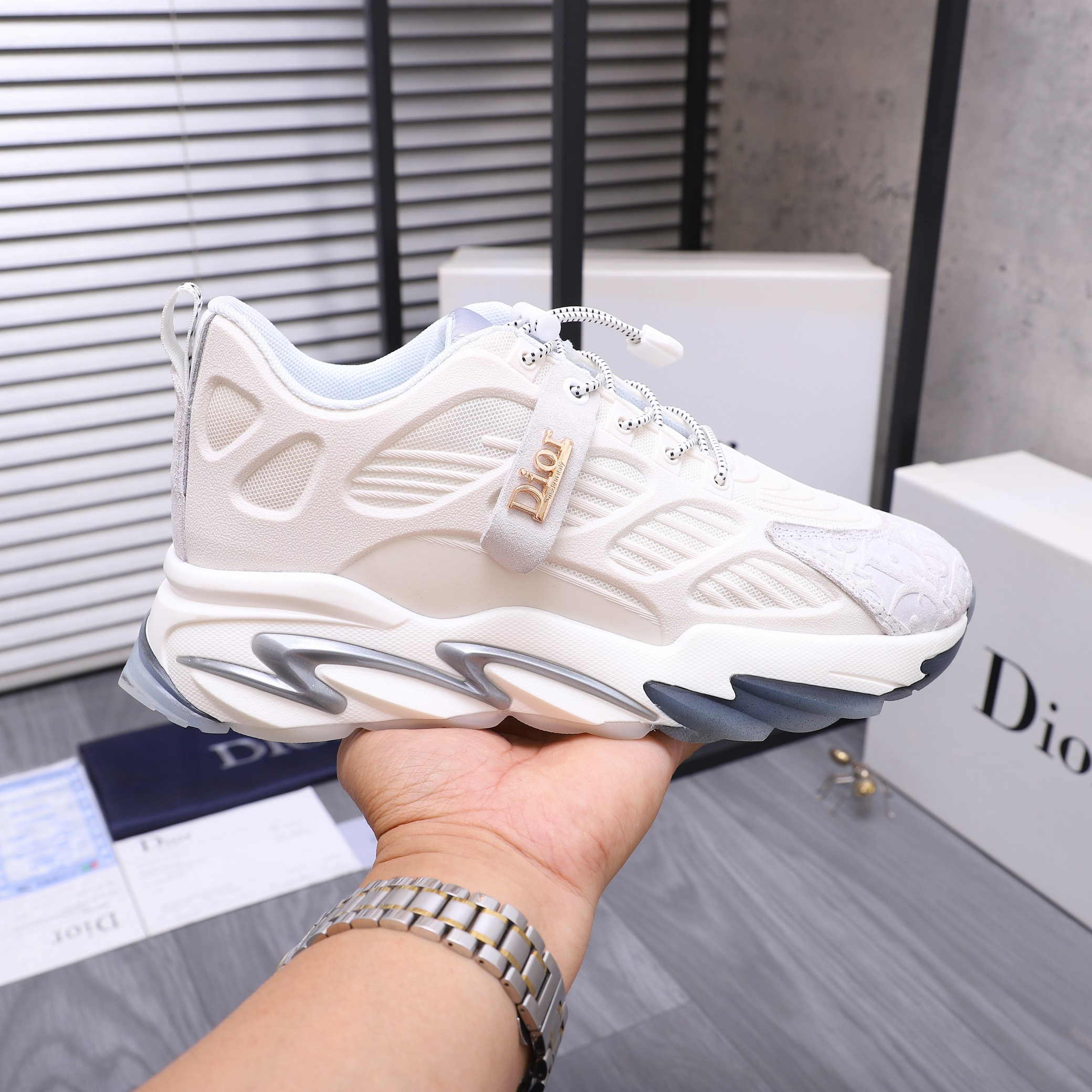 Dior