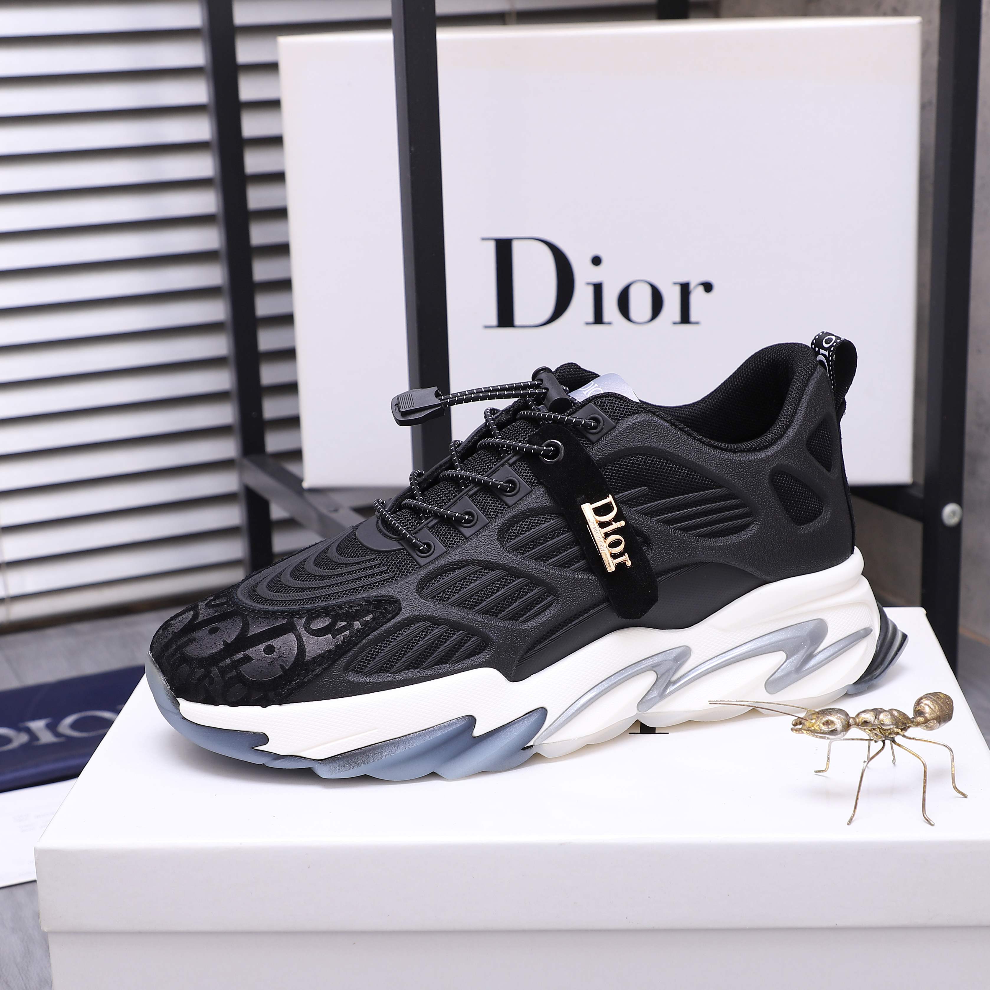 Dior