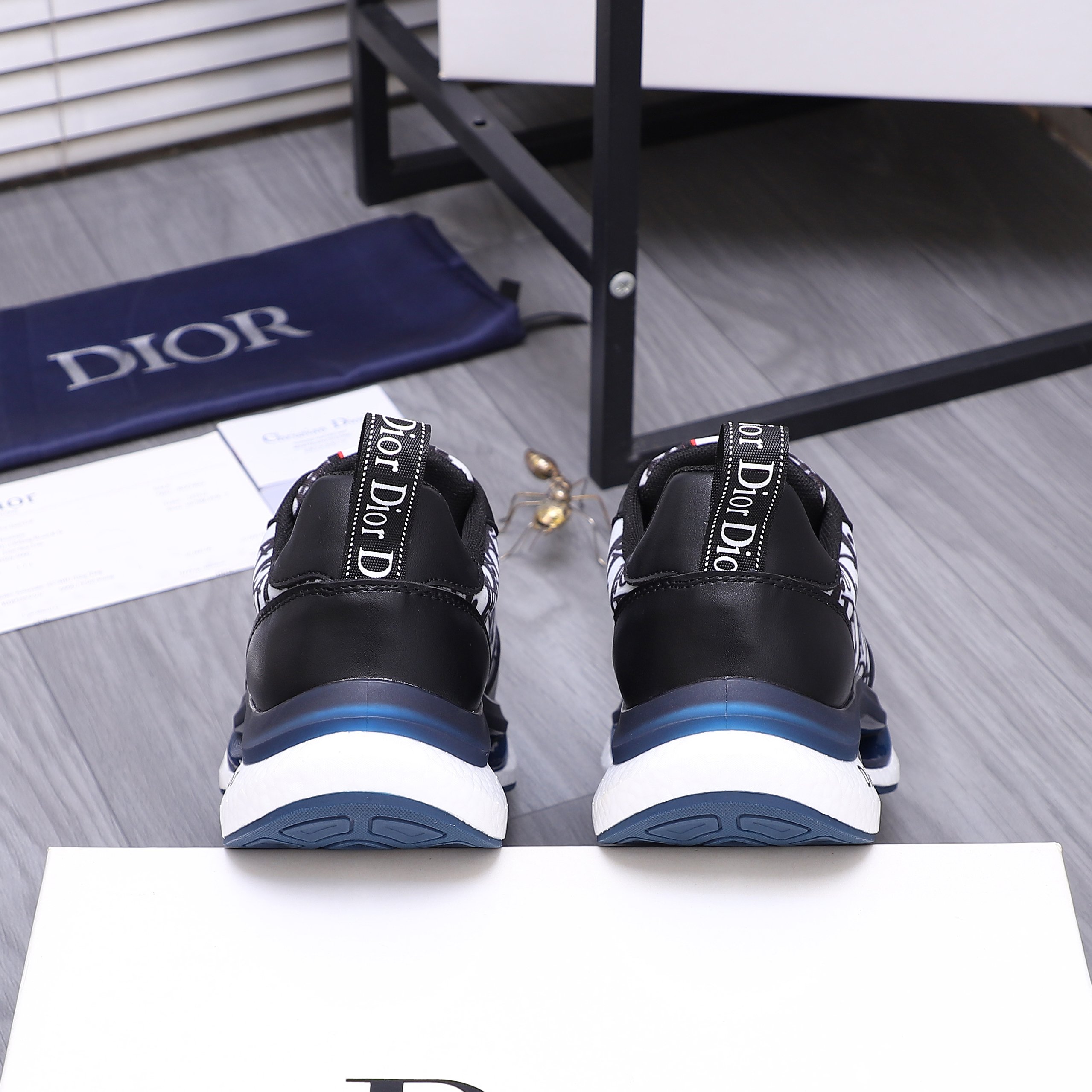 Dior