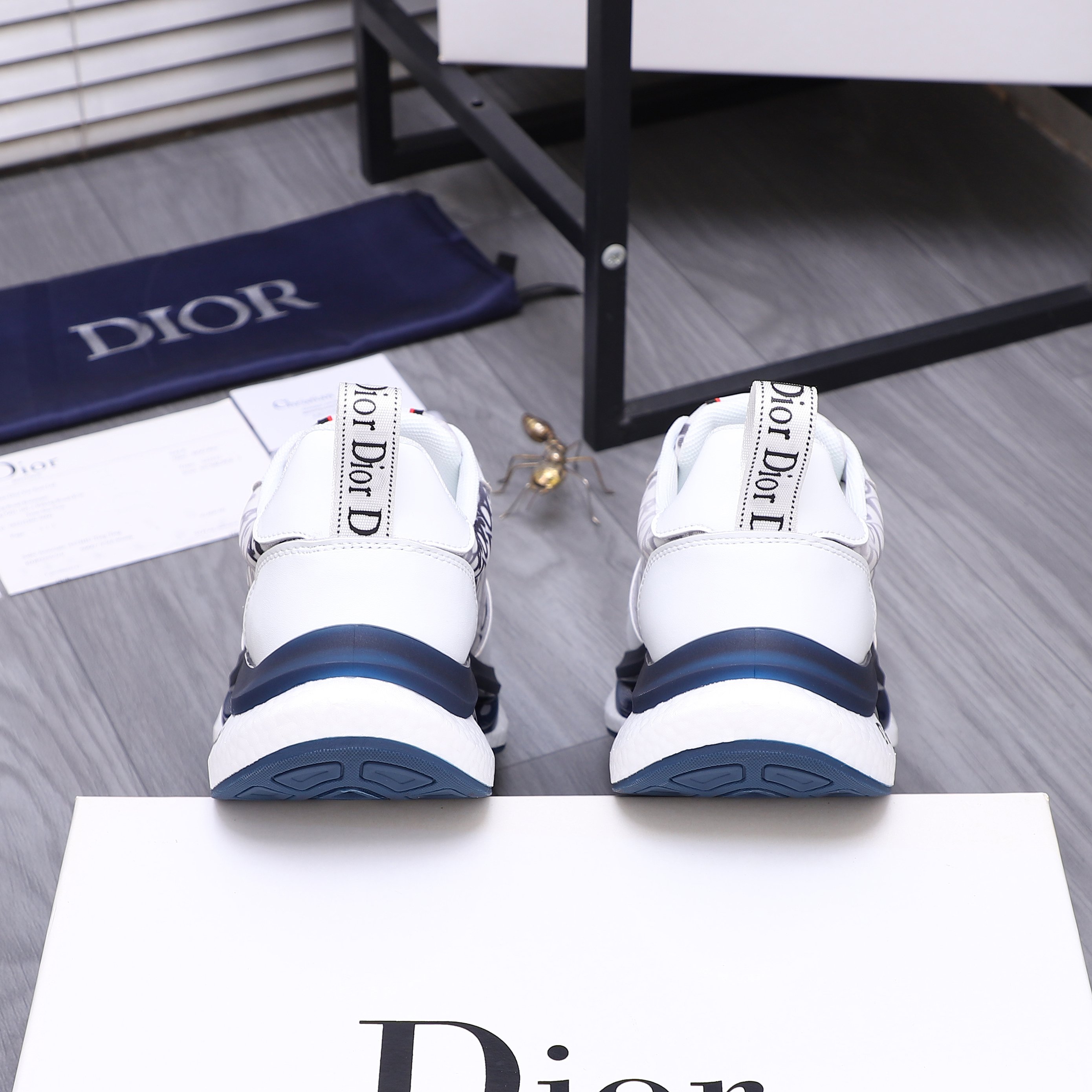 Dior