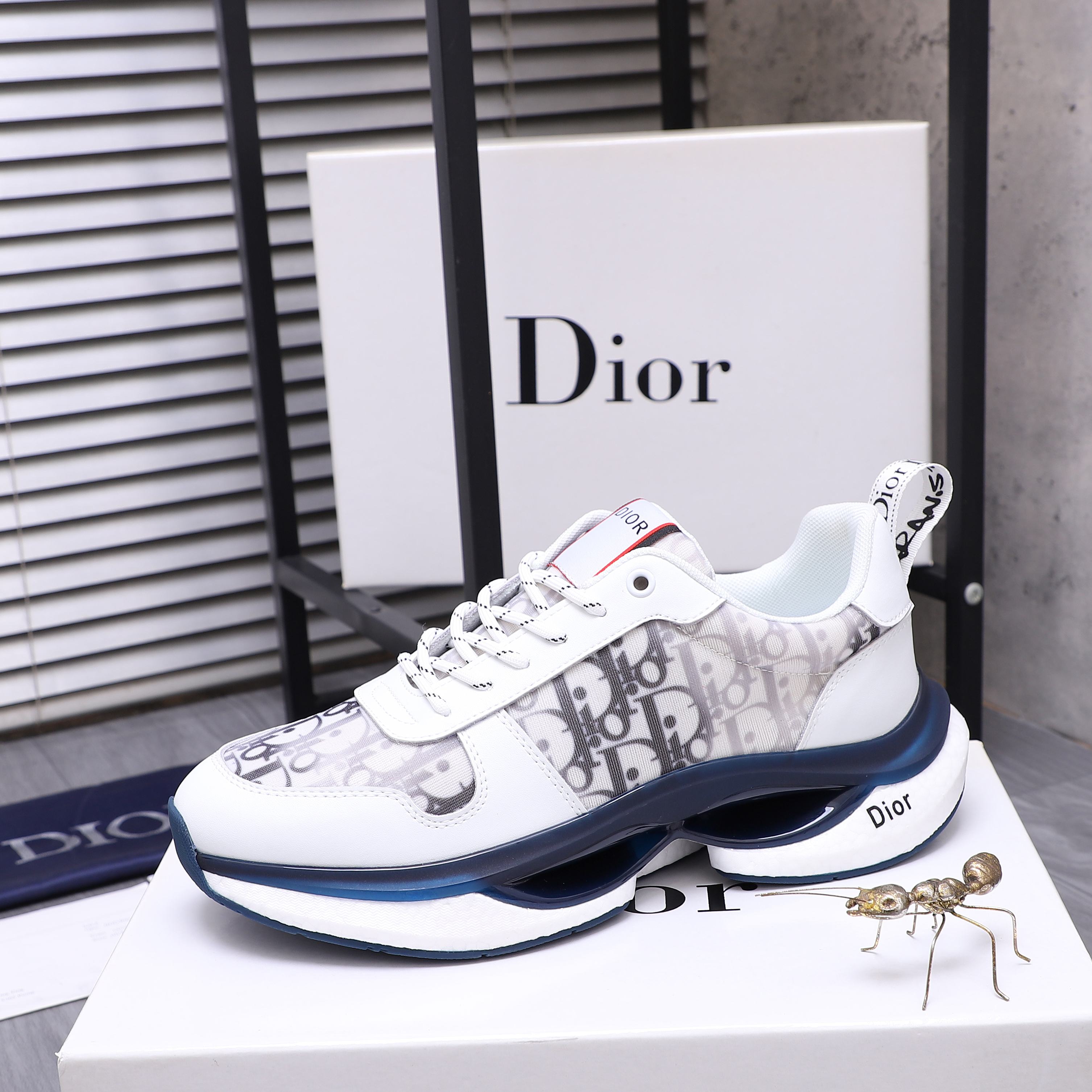 Dior