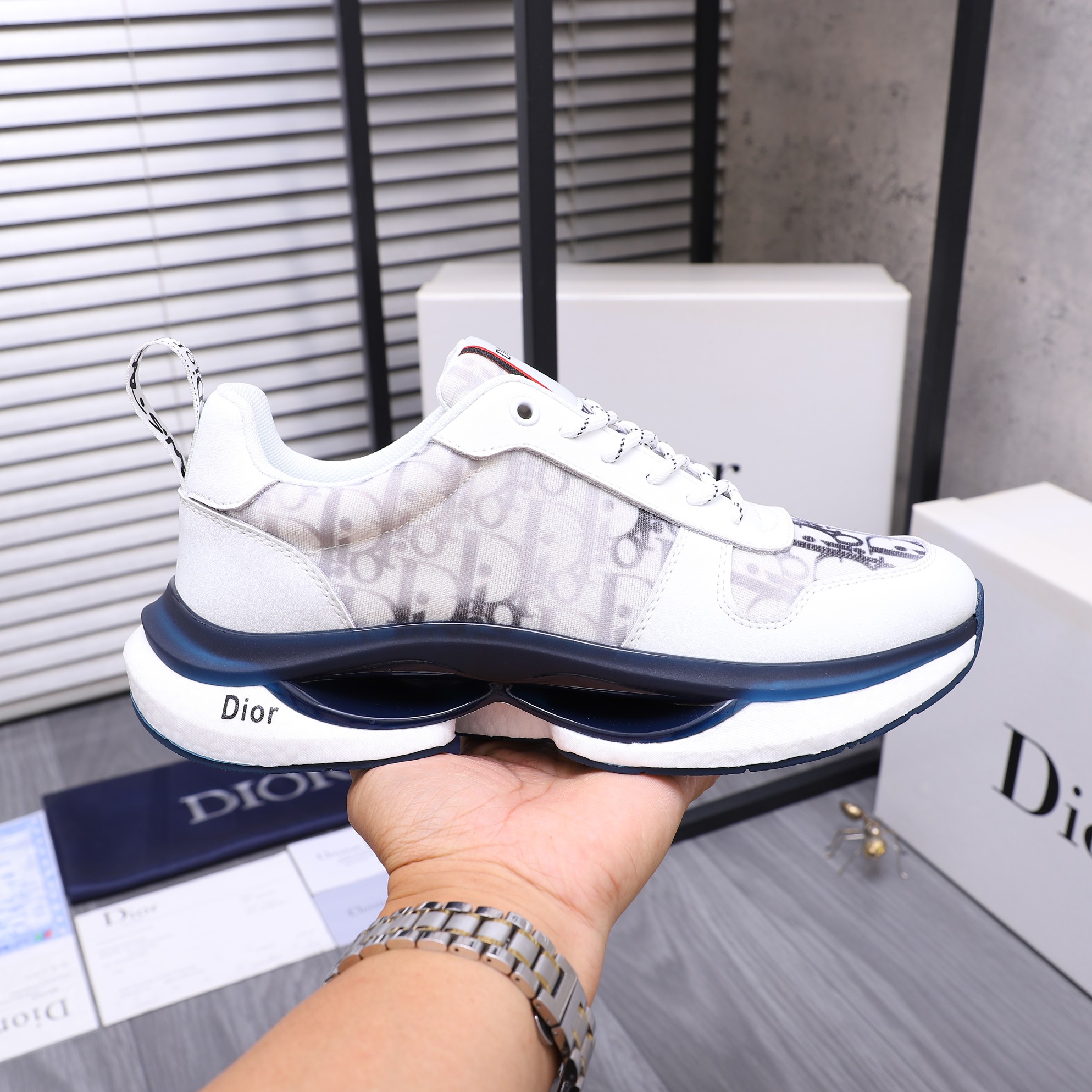 Dior