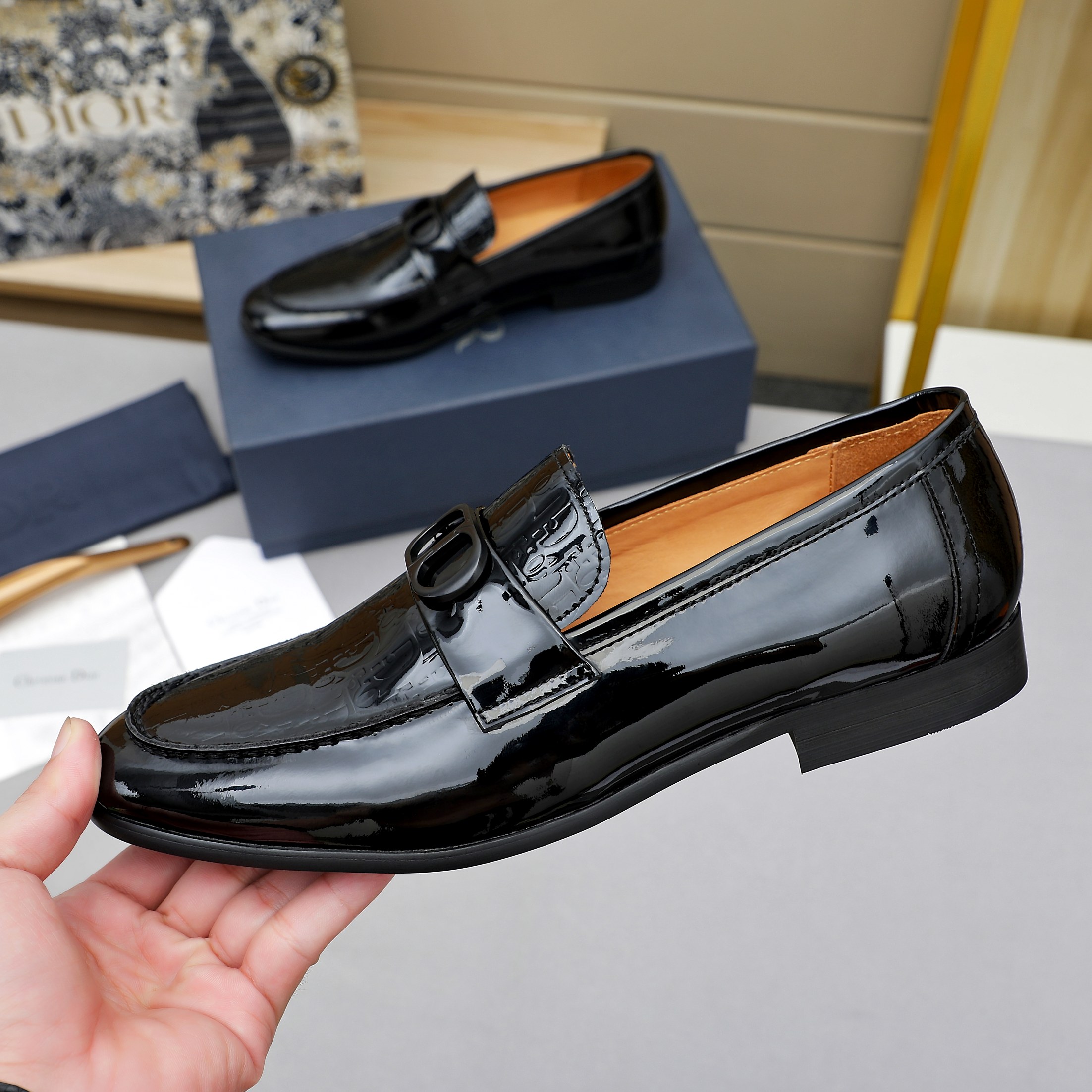 Dior